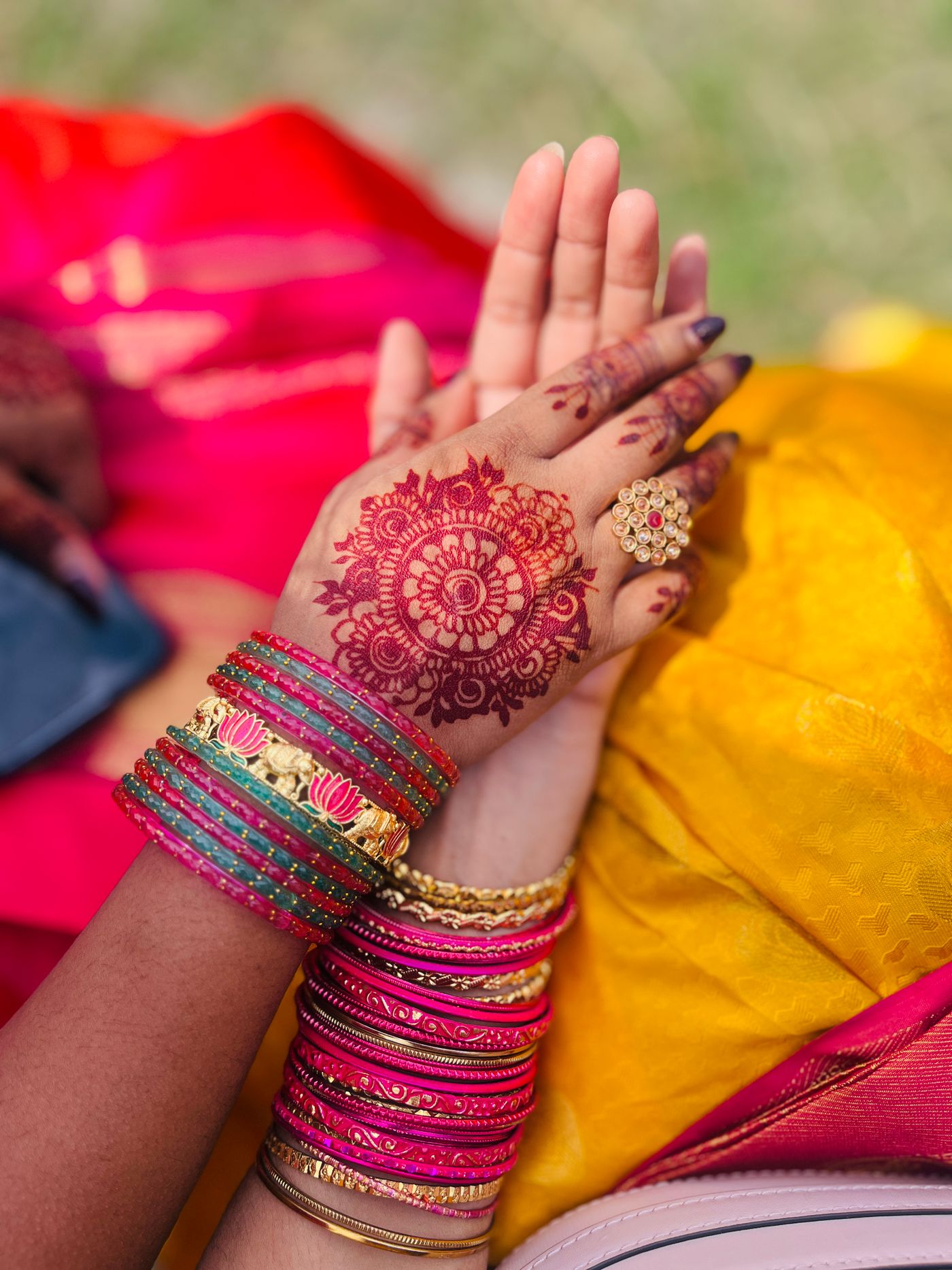 Henna art on hands — modern expression