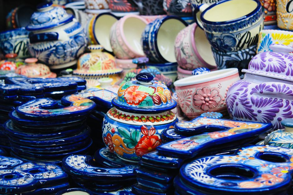 Handgeschilderde schalen in warme kleuren Handgeschilderde schalen in warme kleuren