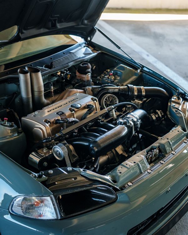 Performance Front Engine Car High-Performance Race Car Engine Close-Up · Free Stock Photo