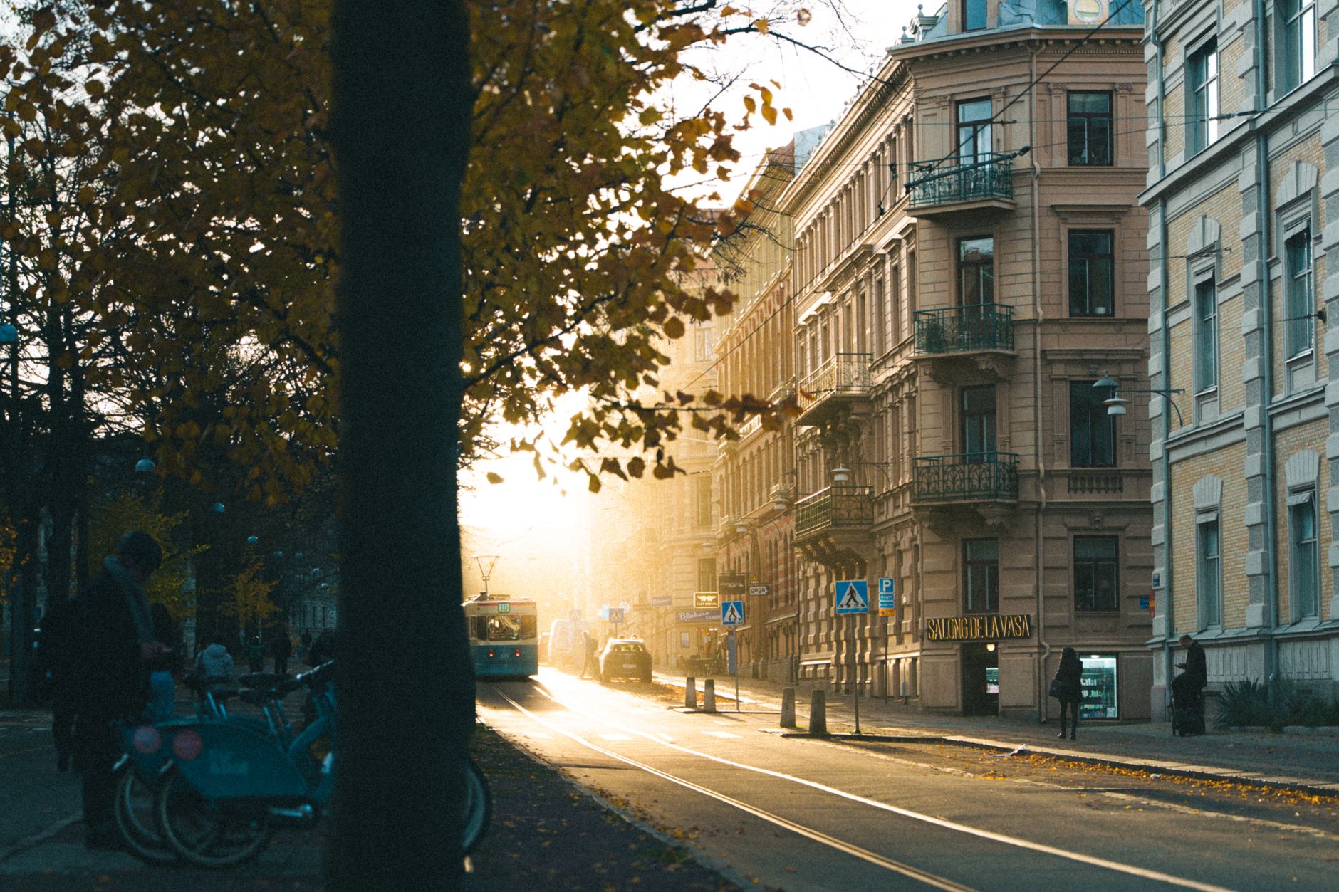 September and October are shoulder season across Europe — photo by Jesse Hauck / Pexels