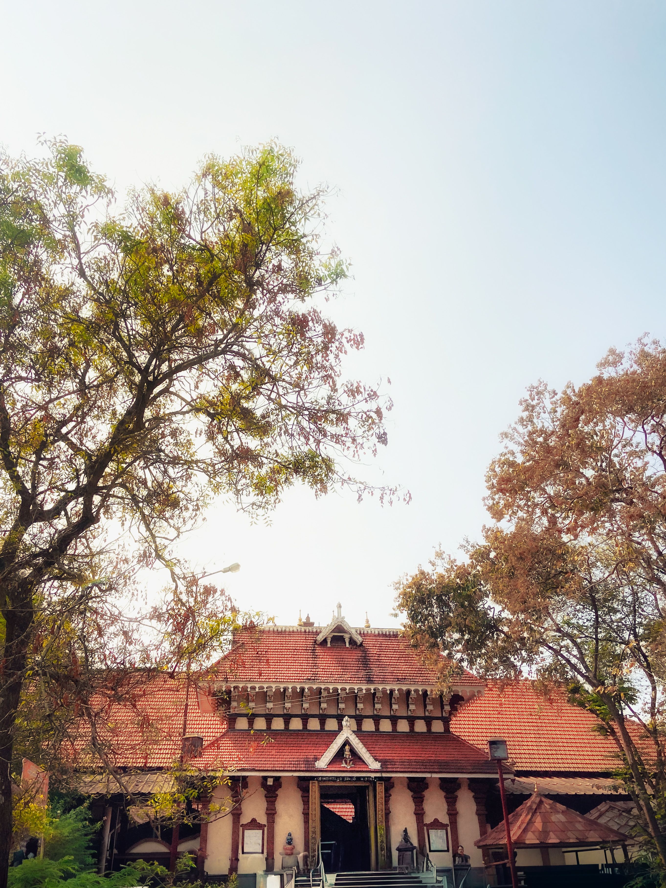 Traditional Temple with Red Tile Roof in India · Free Stock Photo