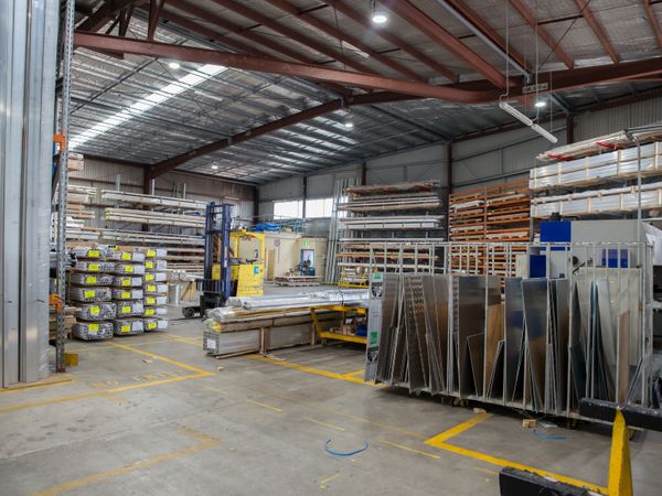 Aluminium Angles, image 10 of 10