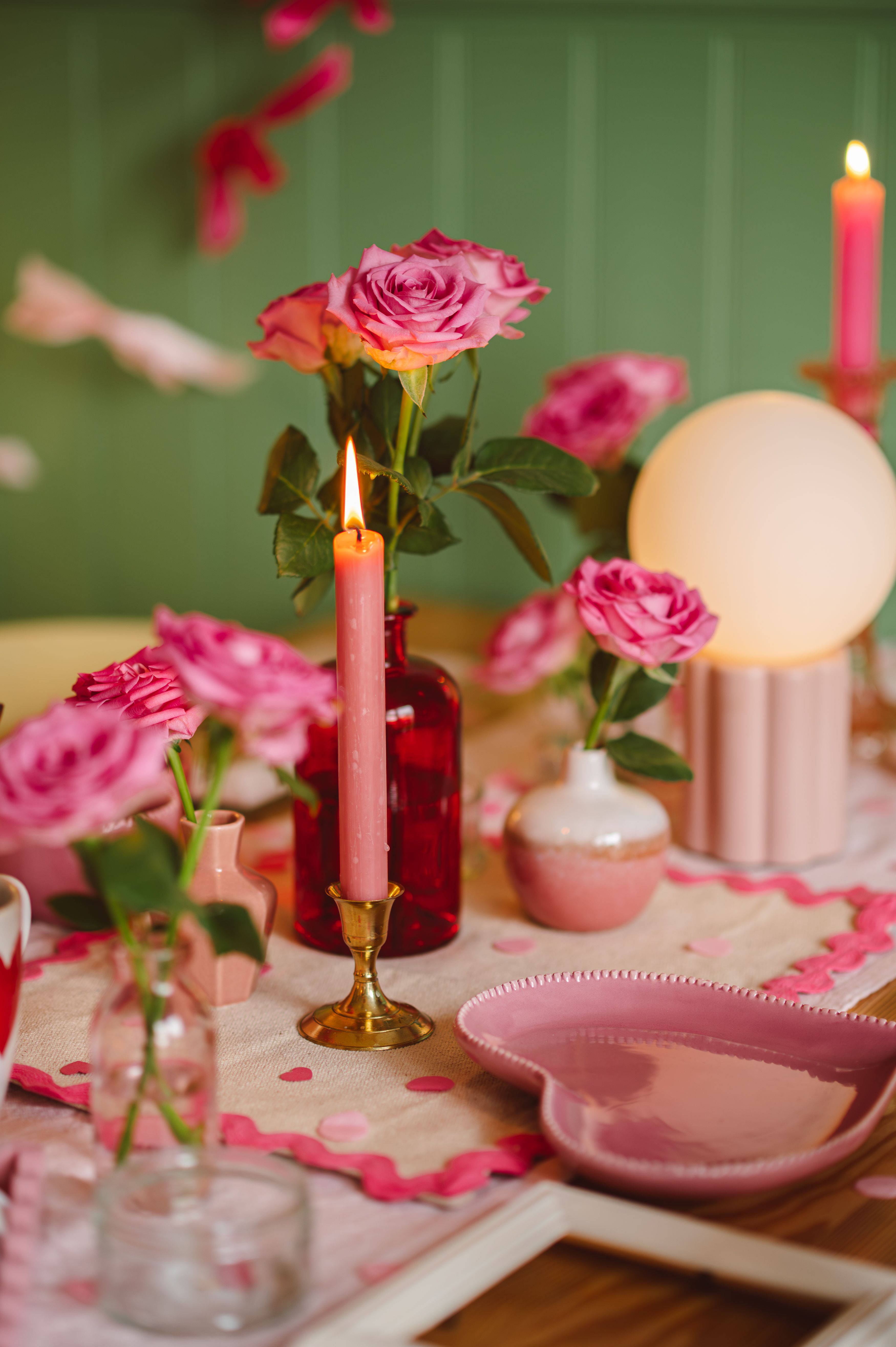 Elegant Pink Table Setting for Celebrations · Free Stock Photo