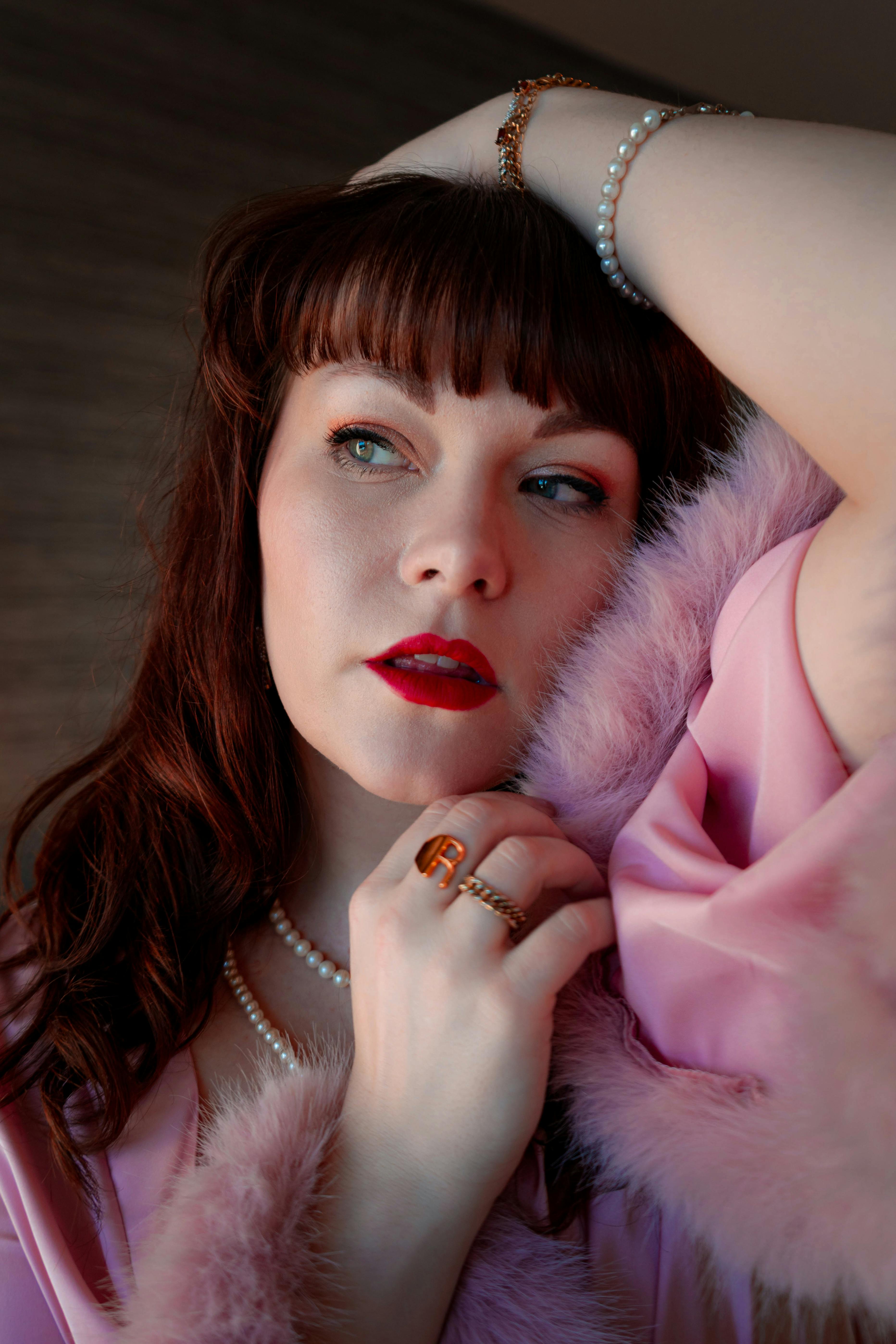 Gratis Immagine gratuita di abbigliamento alla moda, abbigliamento rosa, arredamento rosa Foto a disposizione