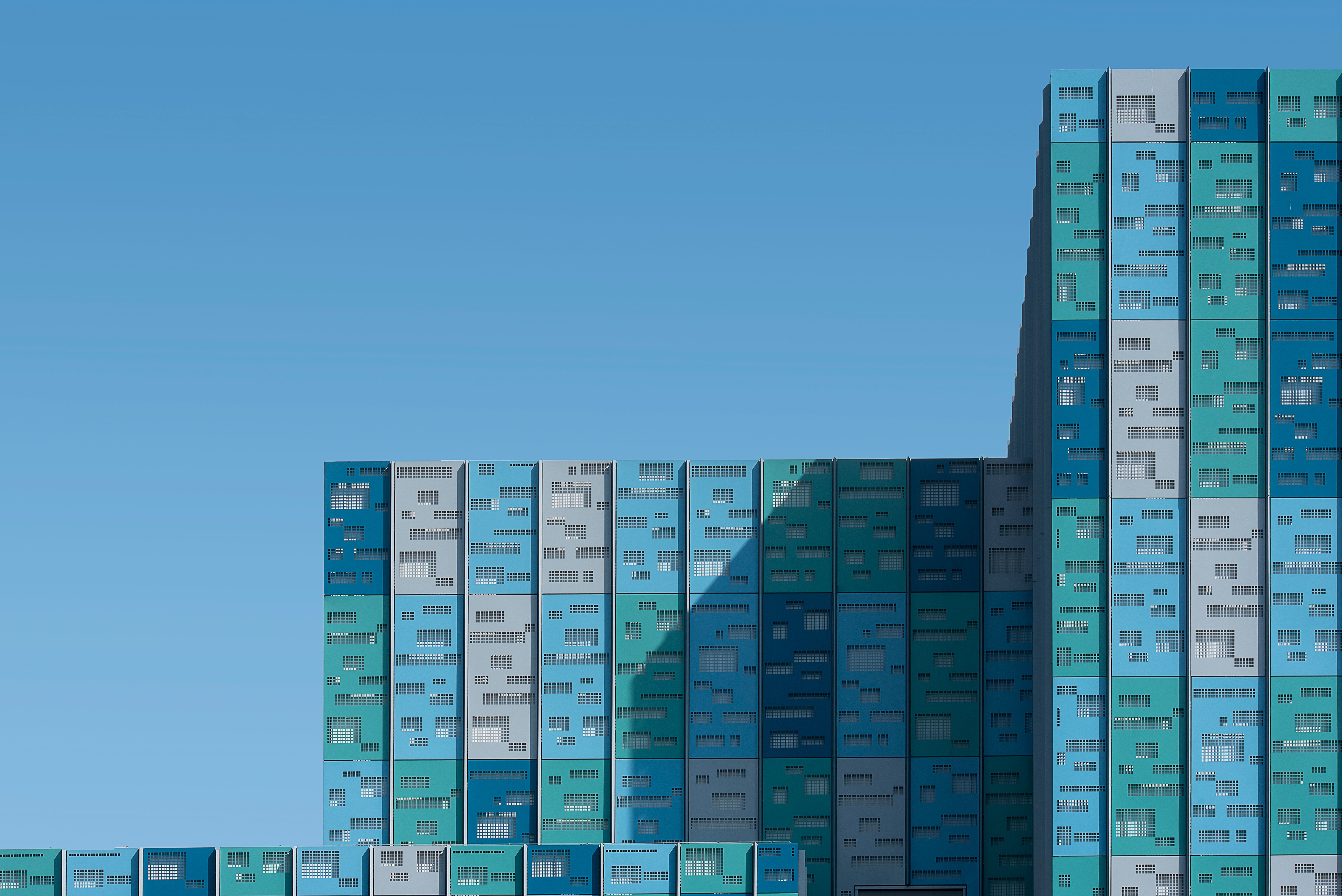 Modern blue abstract architectural facade · Free Stock Photo