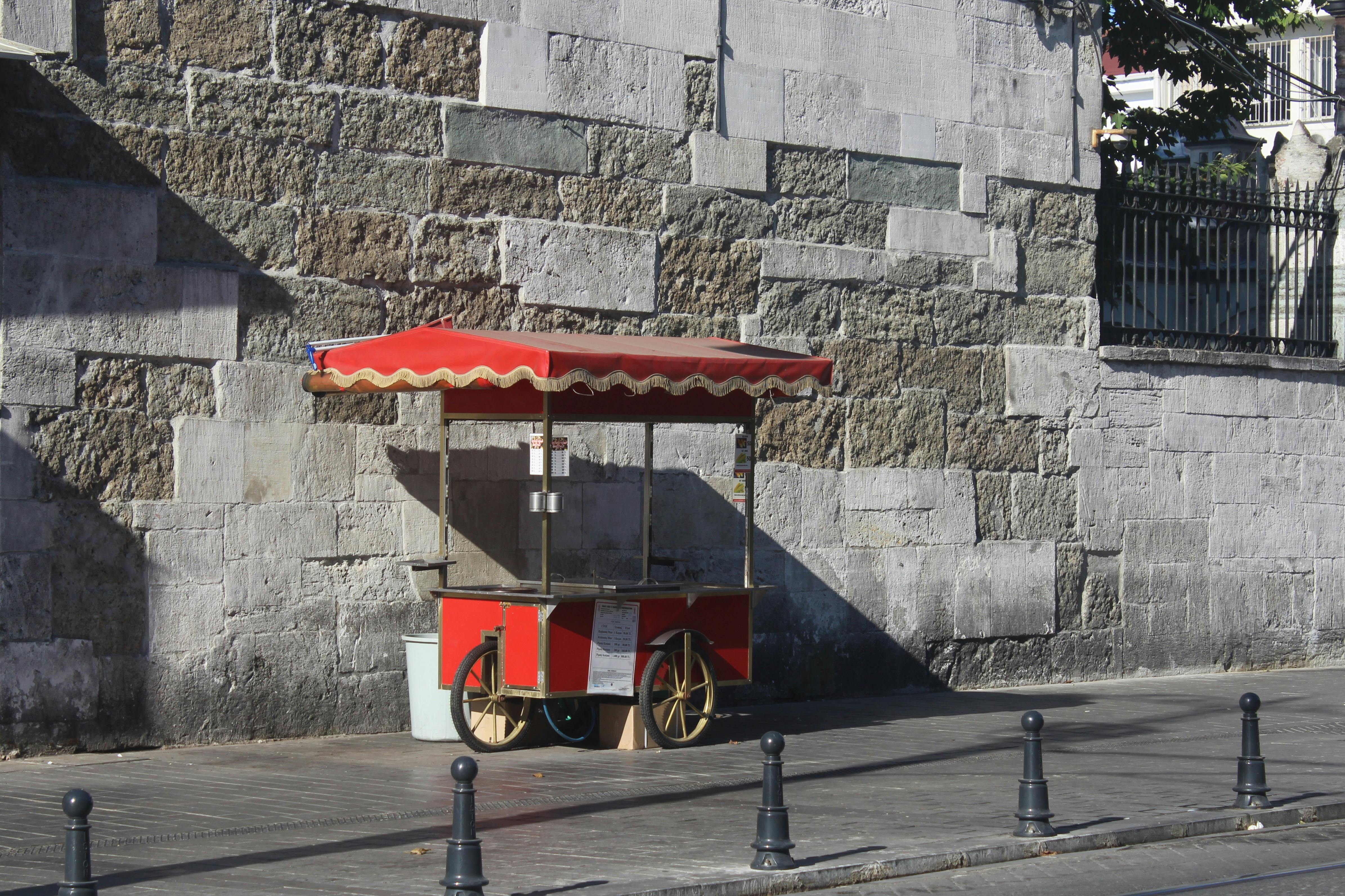 Δωρεάν στοκ φωτογραφιών με vintage καλάθι, άδειος δρόμος, απόχρωση Φωτογραφία από στοκ φωτογραφιών