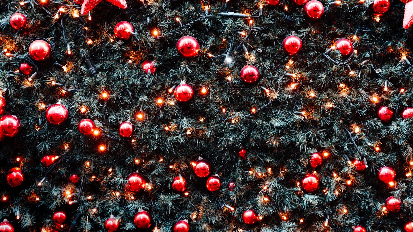 Inflatable Christmas Yard Decorations: What to Know Before You Buy