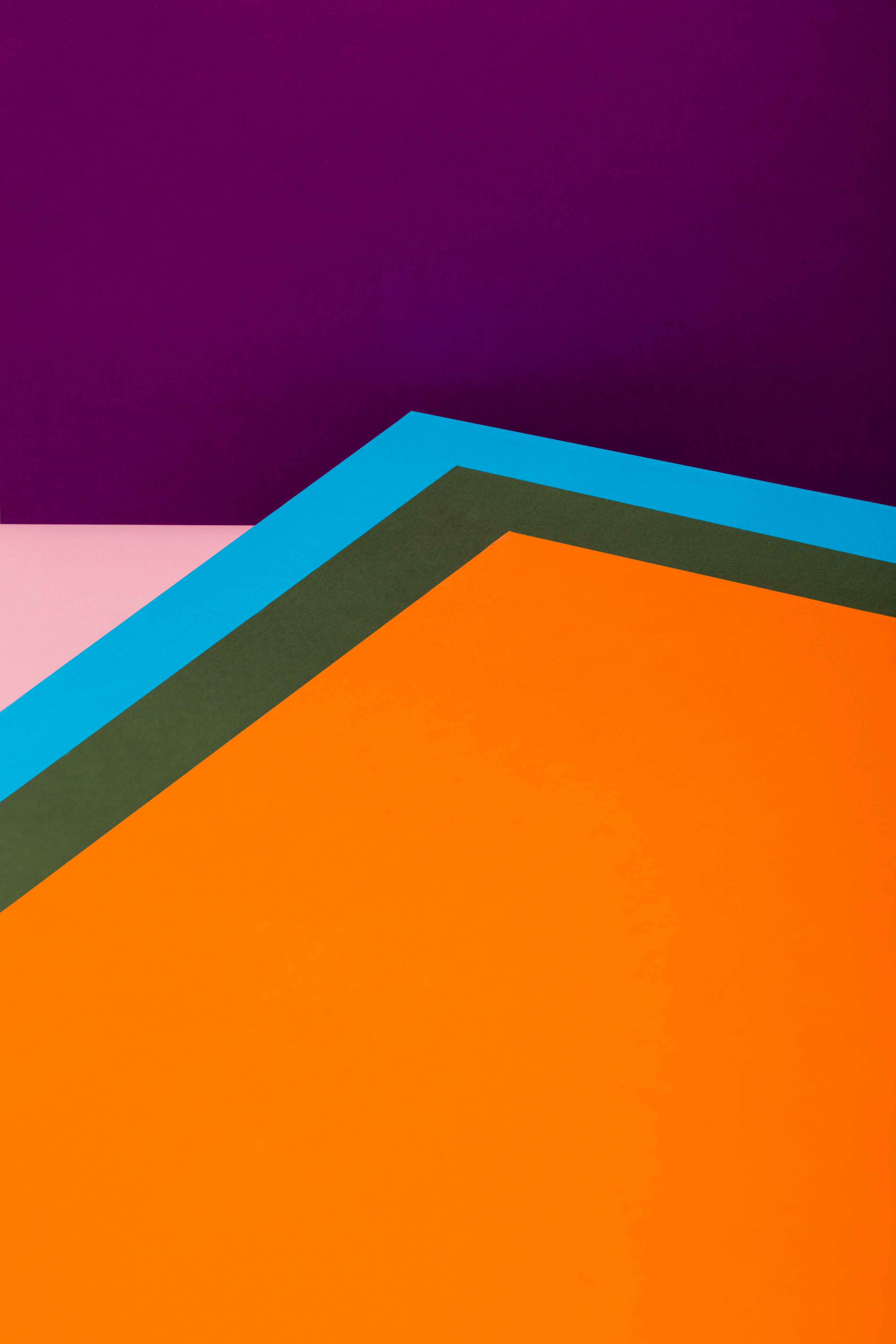 Gratis Farverig abstrakt kunst med geometriske former i orange, lilla og blå nuancer. Perfekt til moderne design. Lagerfoto