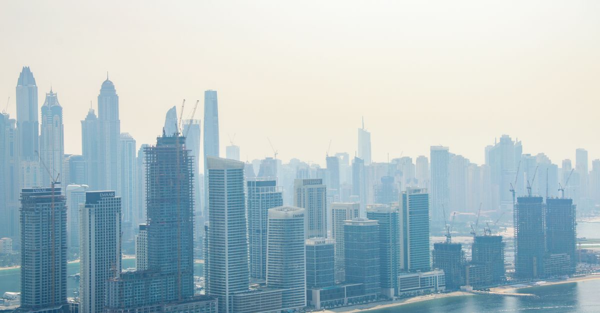 UAE Business Leaders Signal Non-Oil Sector Expansion as Union Day Starts