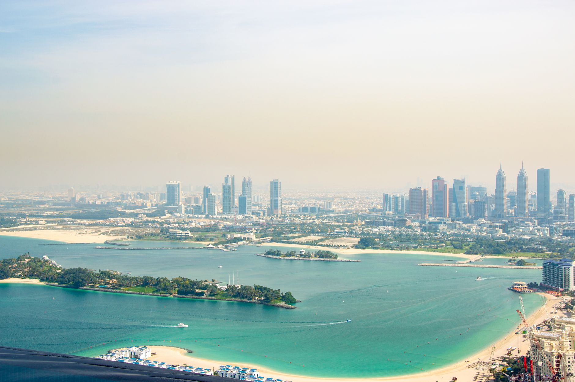 Airport transfers in Palm Jumeirah Airport transfers in Palm Jumeirah