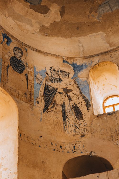 Free Historic fresco artwork in an abandoned church in Van, Türkiye. Captures serene ancient art. Stock Photo