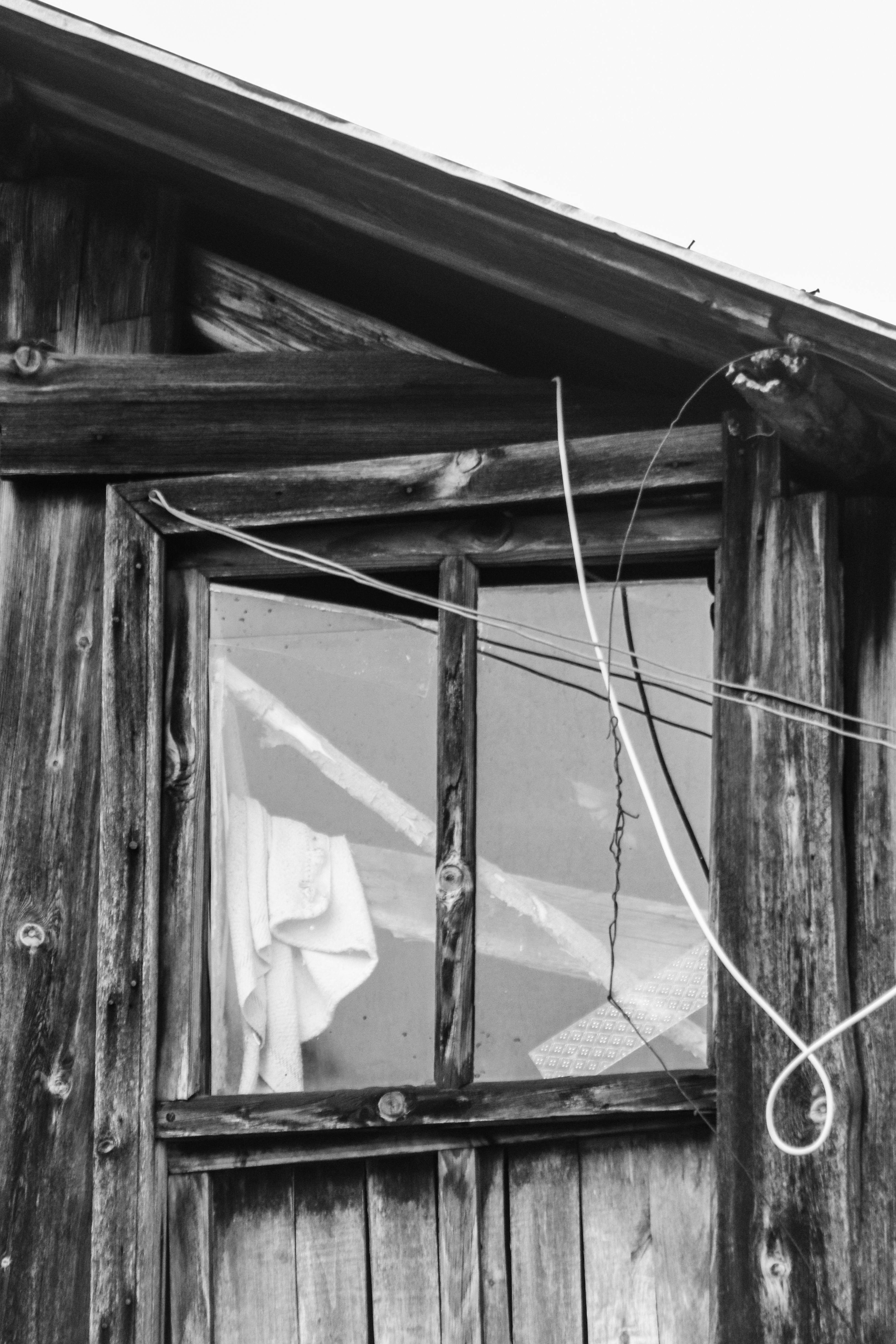 Ingyenes stockfotó ablak, ablakkeret, egyszerűség témában Stockfotó