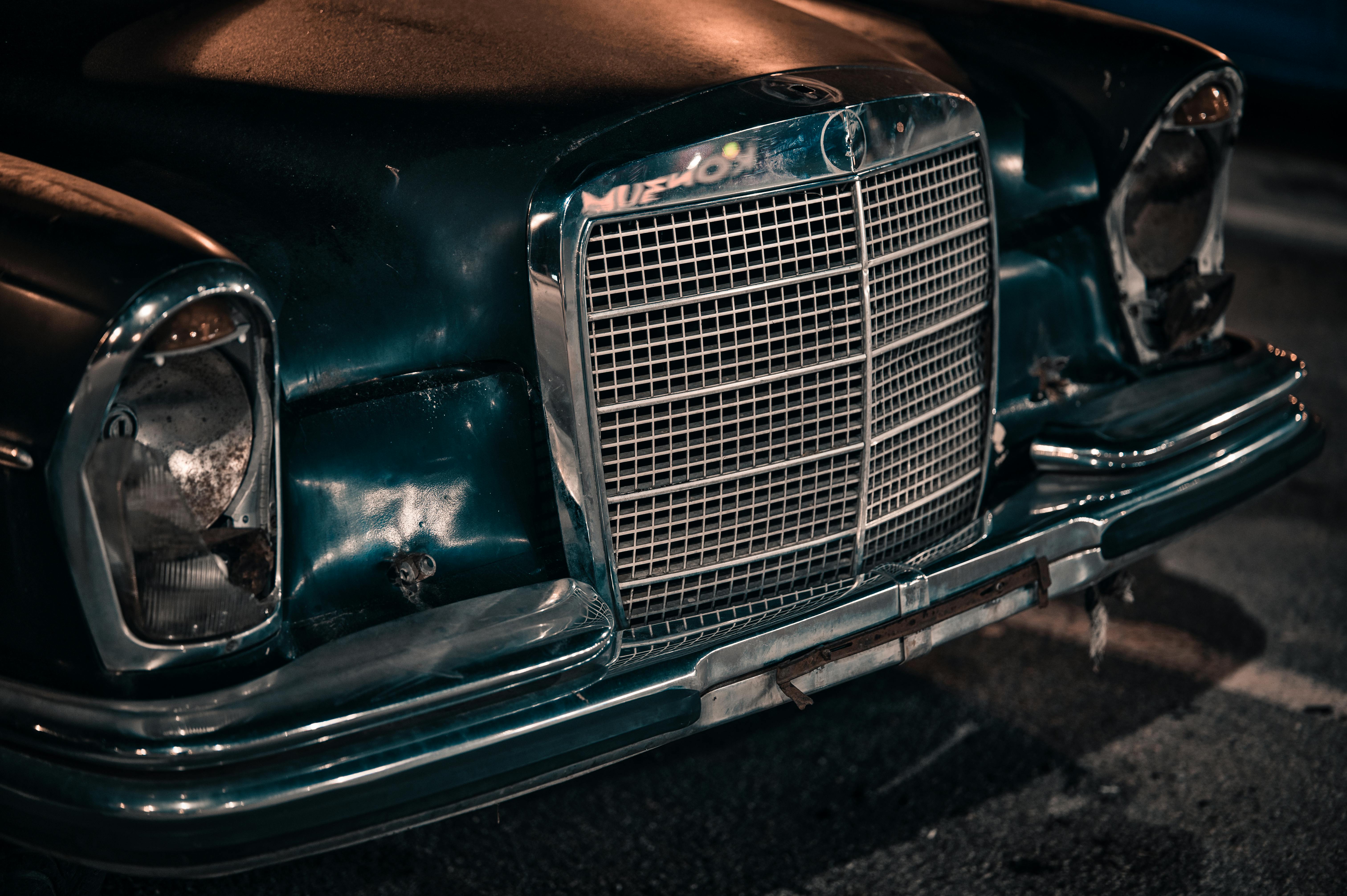 無料 アンティークカー, ヴィンテージメタル, エレガントな車の無料の写真素材 写真素材