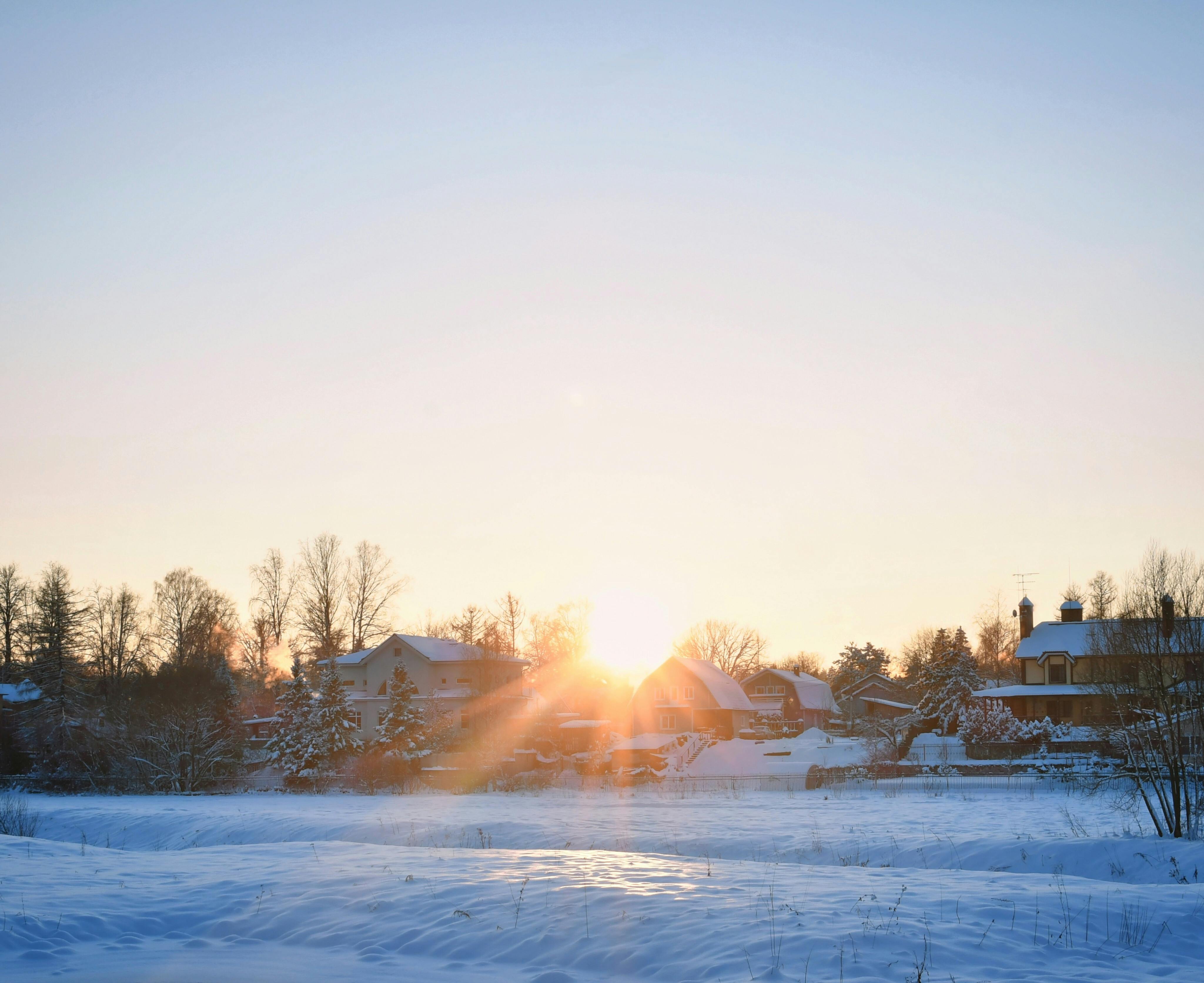 Roundup: Weather cancellations / Mortgage rates rise / Plumbing rules reworked — Photo by Darya Grey_Owl on Pexels