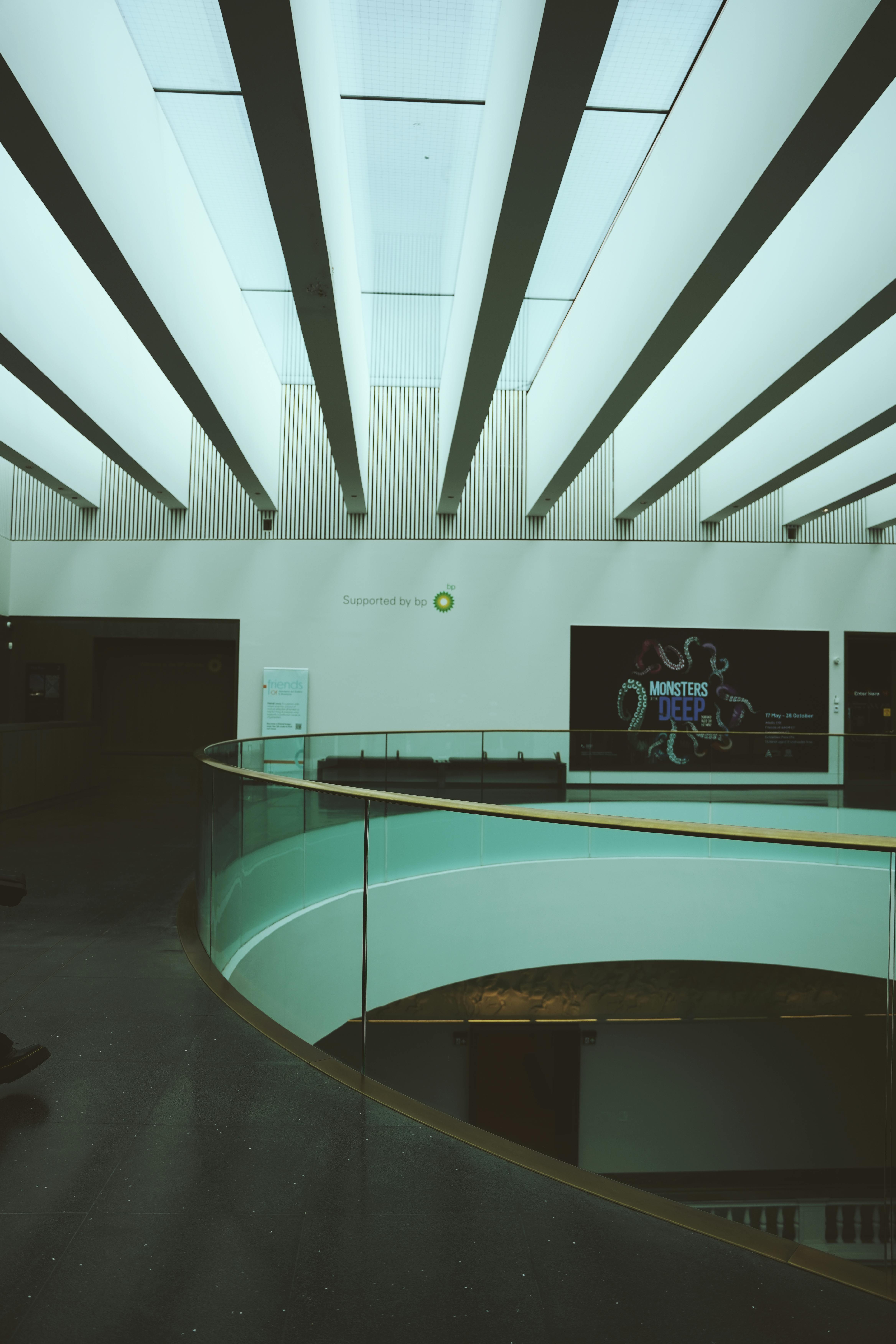 gratis Een prachtig uitzicht op moderne architectuur in een museum in Aberdeen, Schotland. Stockfoto