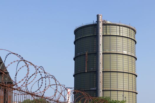 Fabrikasi Spherical Storage Tank untuk Hidrogen Cair
