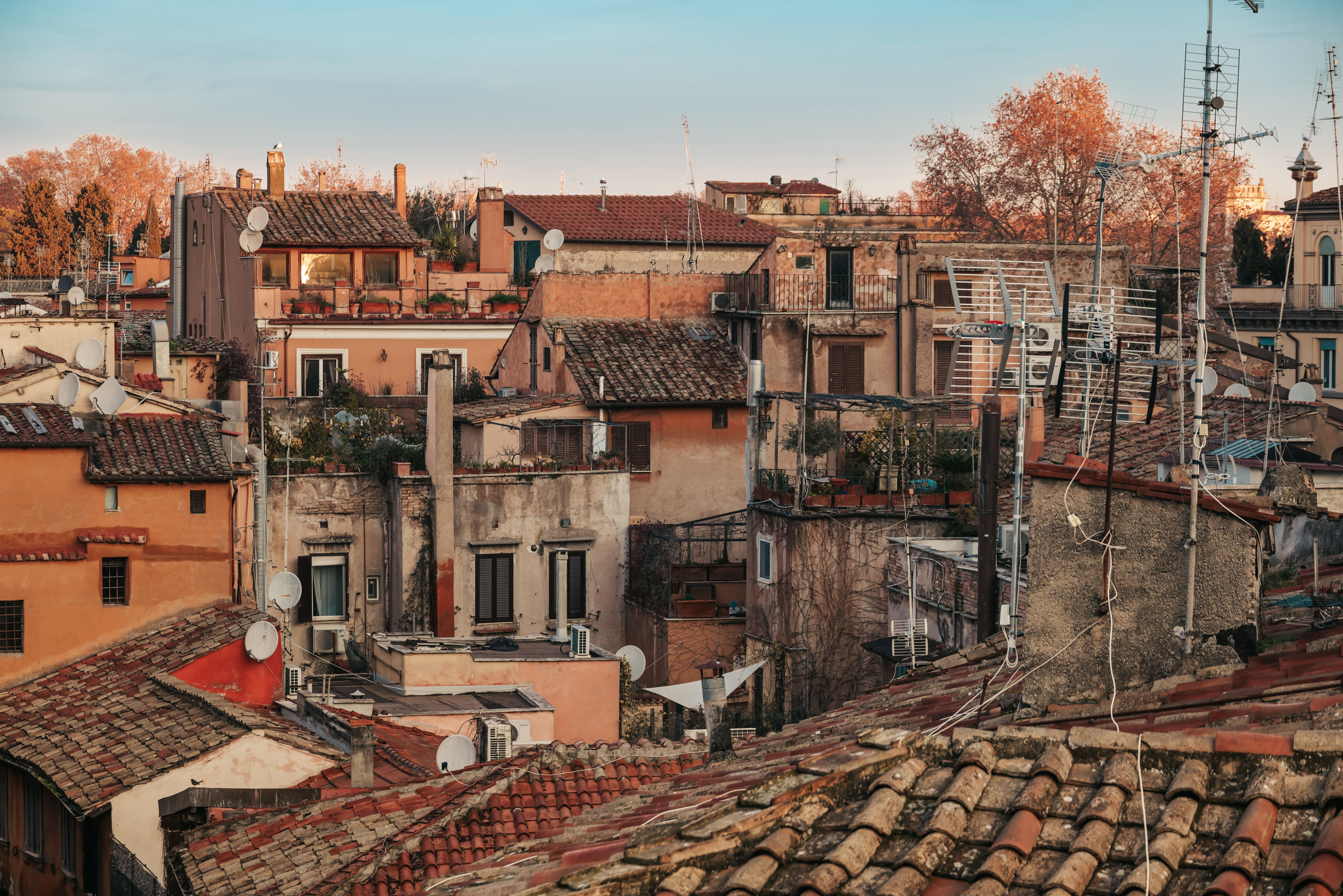 City Guide: Bologna, Italy According To Top Tour Guides — Photo by Magda Ehlers on Pexels