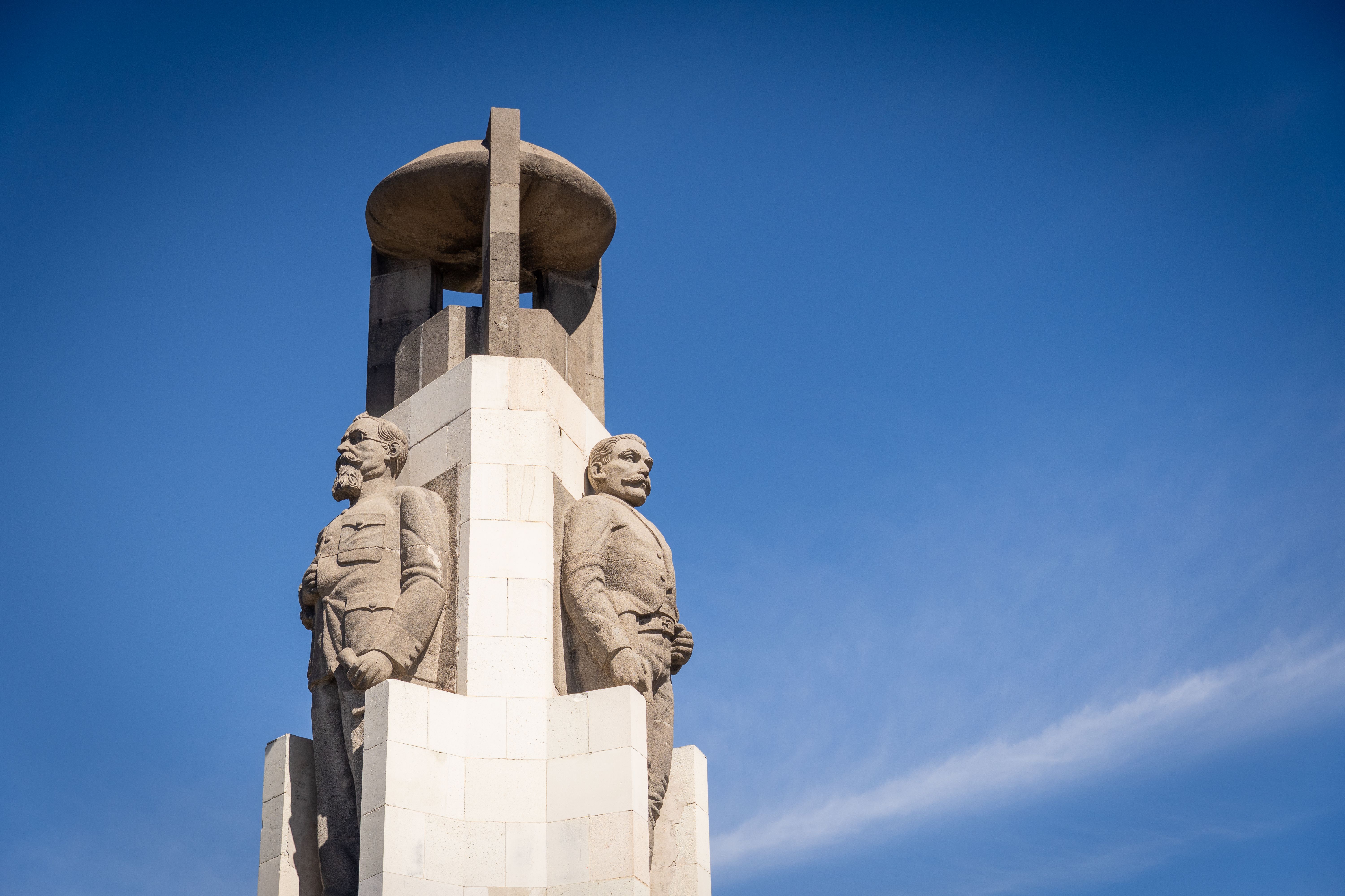 Stunning view of a cultural monument in Pachuca, Hidalgo under a clear blue sky.