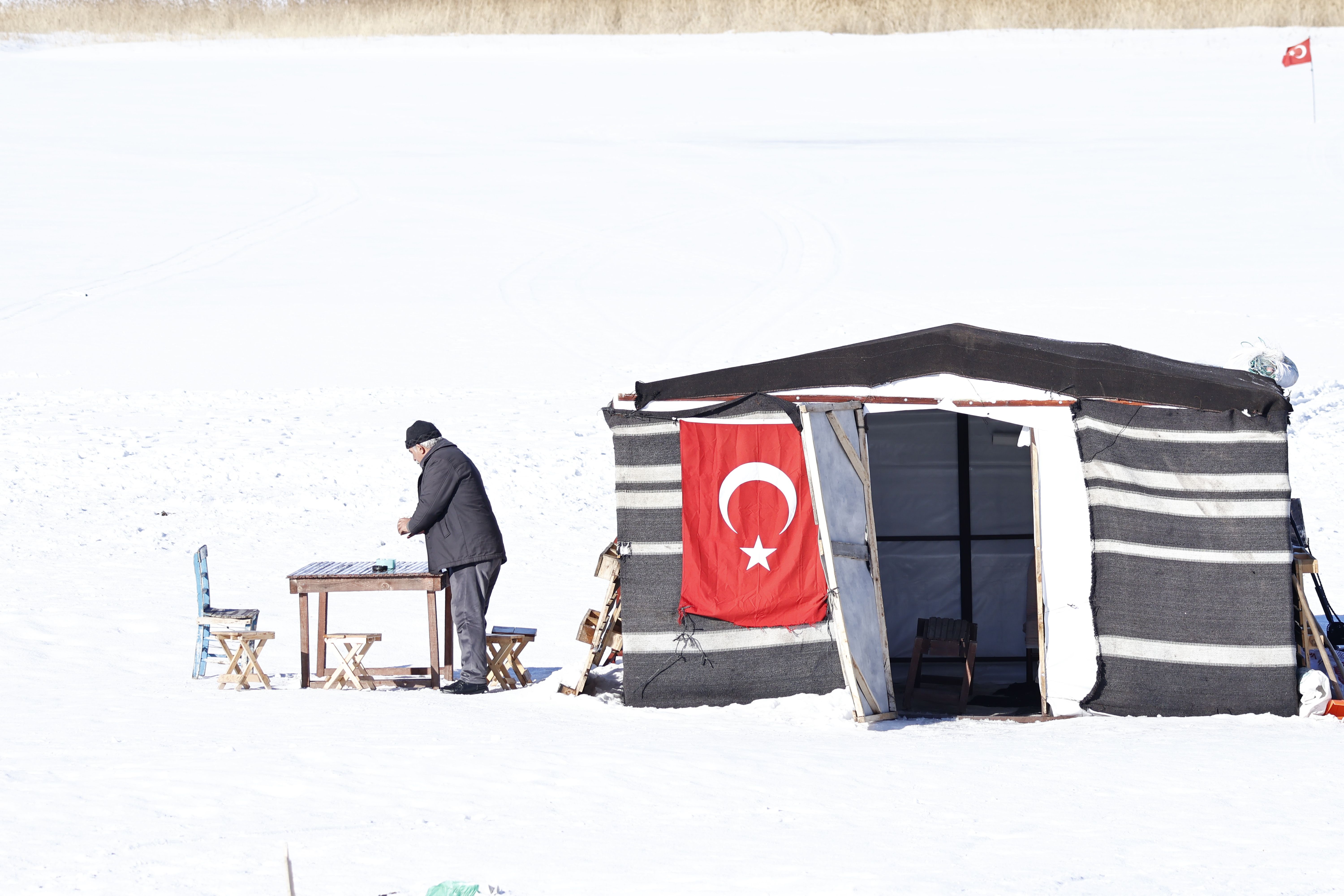 Snowy Turkish Landscape with Traditional Tent · Free Stock Photo