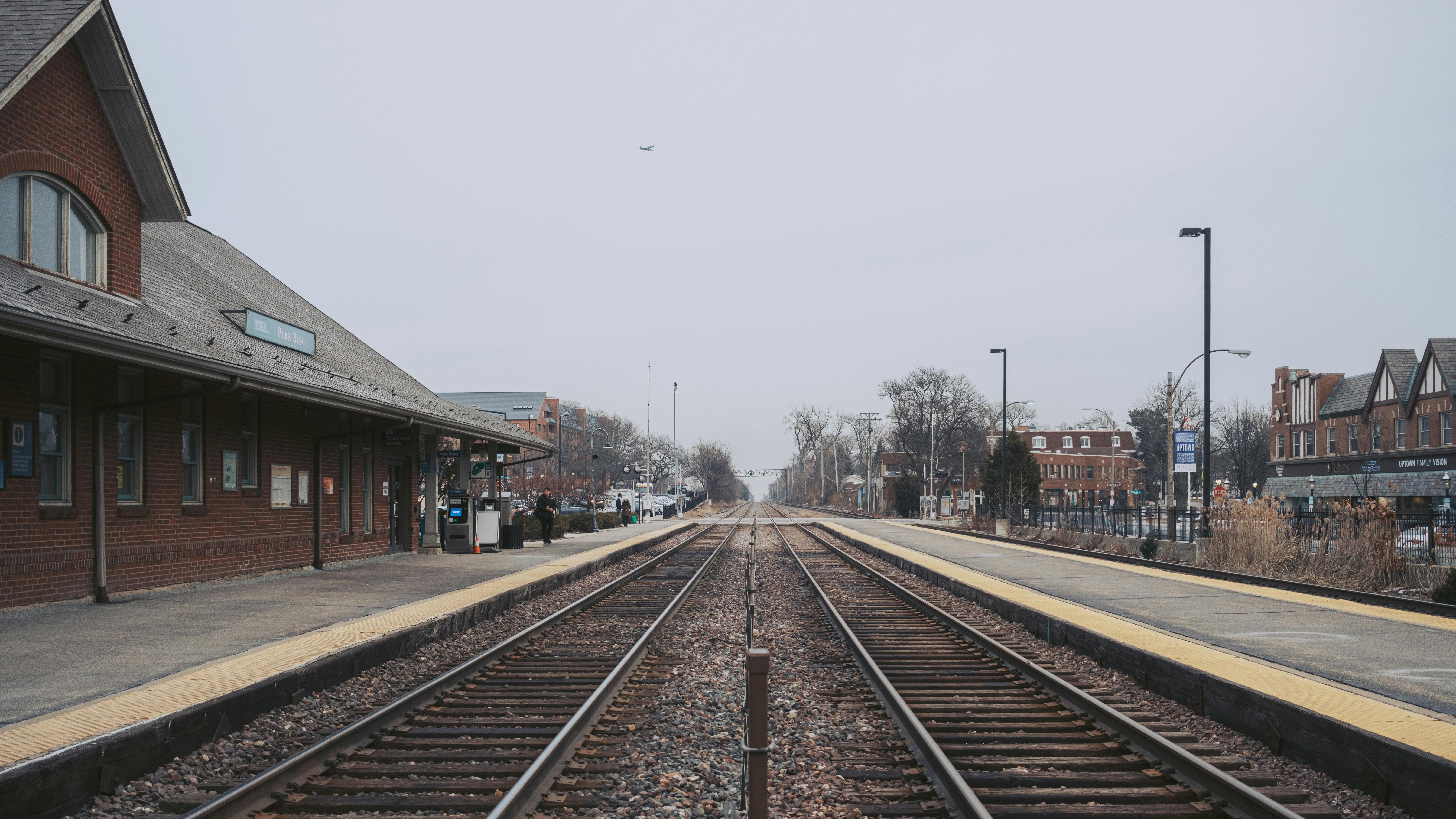 Miễn phí Ảnh lưu trữ miễn phí về ban ngày, bệ ga, bị bỏ rơi Ảnh lưu trữ