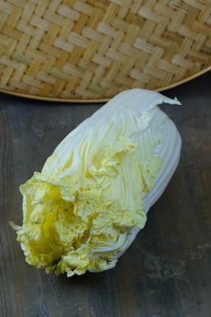 Napa Cabbage / Chinese Cabbage (Cai Be Trang / Cai Thao)