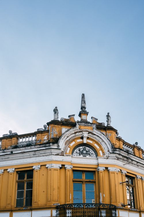 Free Ornate, historic building facade in Curitiba, Brazil, showcasing unique architectural details. Stock Photo