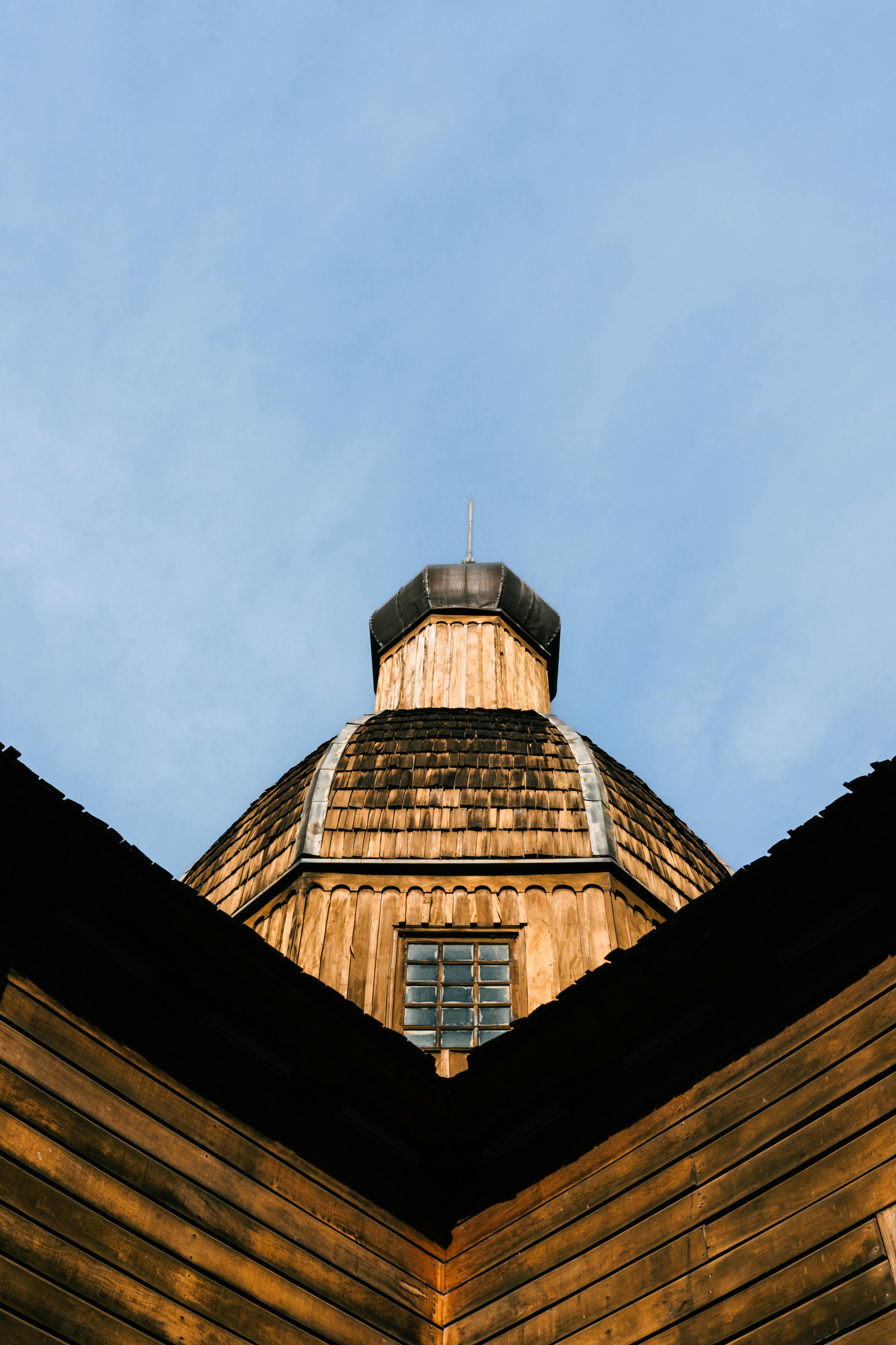 Free Historic wooden dome in Curitiba showcasing traditional Brazilian architectural style. Stock Photo