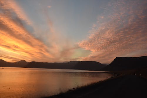 Gratis lagerfoto af Fjord, himmel, morgensol