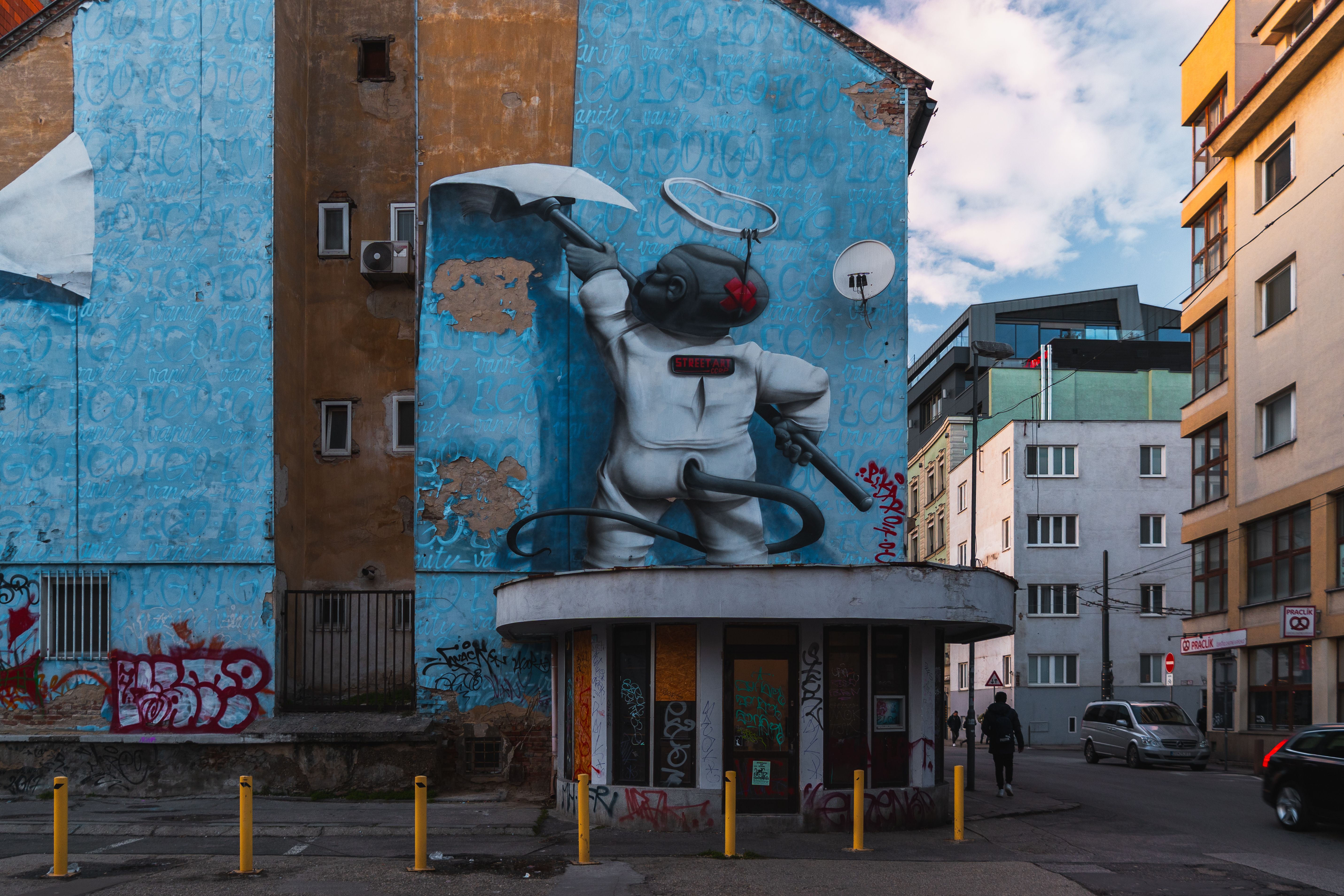 Urban Street Art on Building Facade · Free Stock Photo