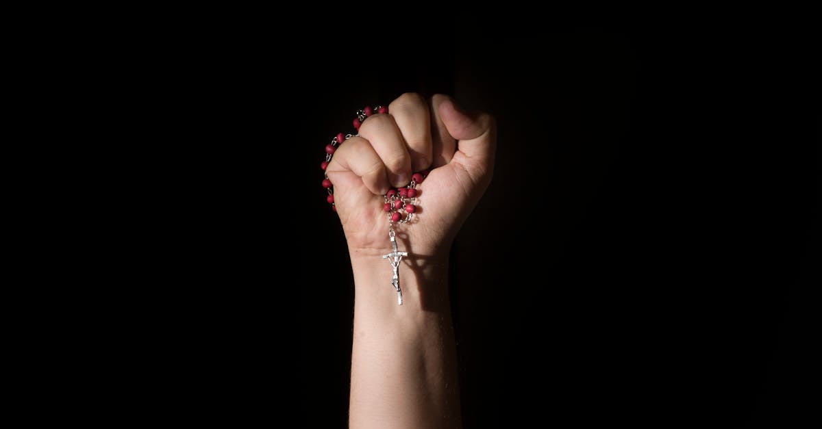 How to make a rosary with knots and beads