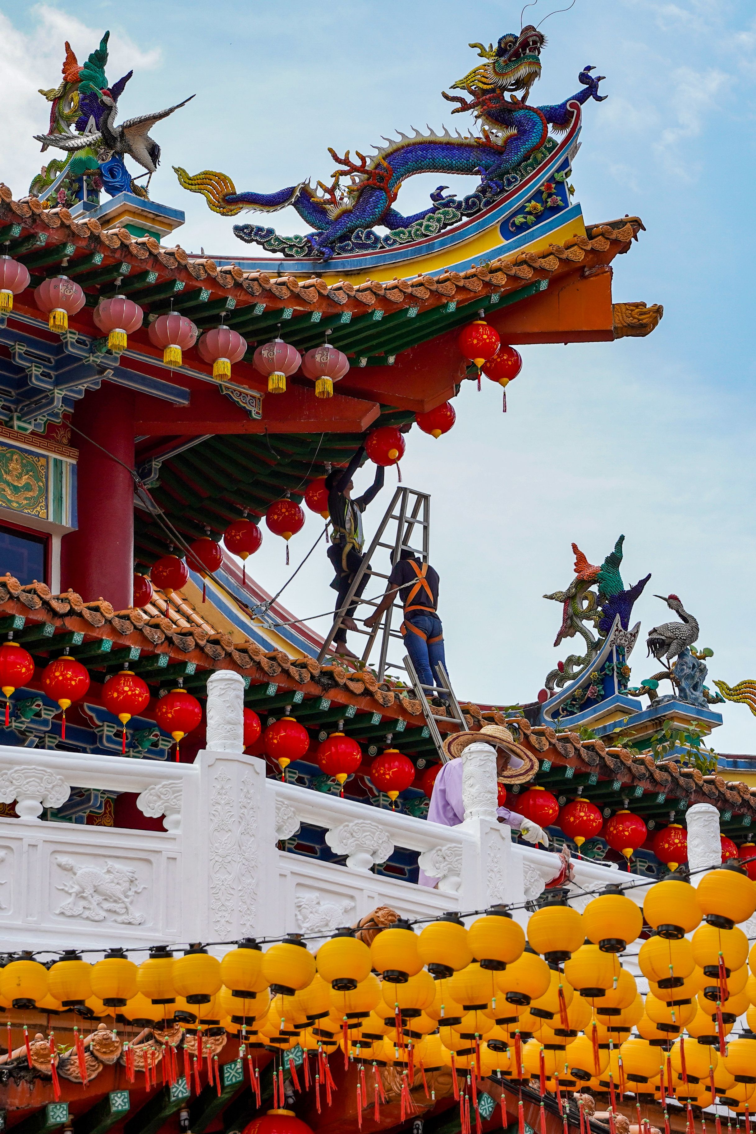 Traditional Chinese Temple Rooftop in Kuala Lumpur · Free Stock Photo