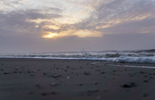 ビーチ, ビーチの夕日, ビーチの波の無料の写真素材