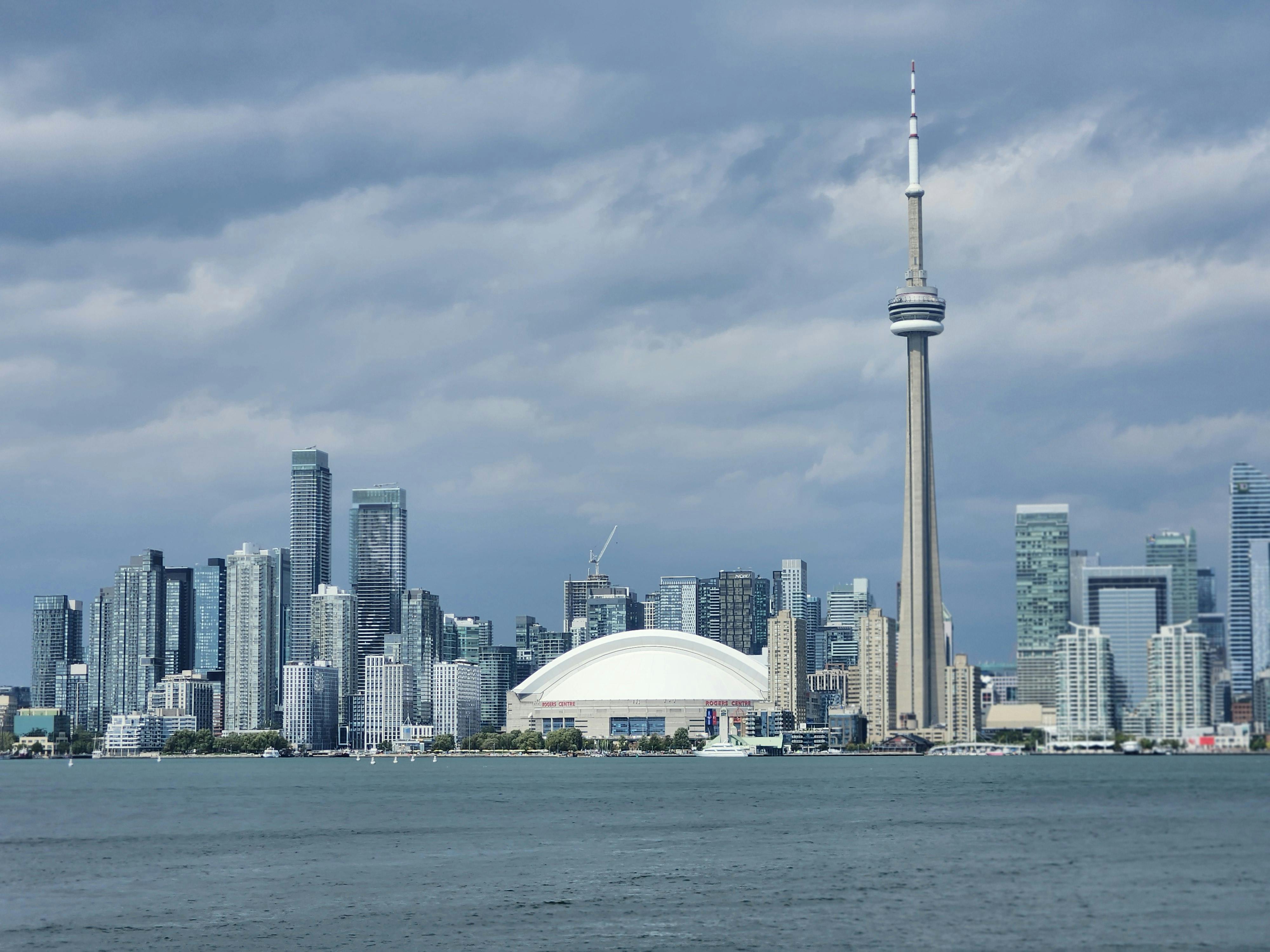 Garry Marr: For Canadians who own real estate in the U.S., decision to sell comes at a cost — Photo by Alex Ohan on Pexels