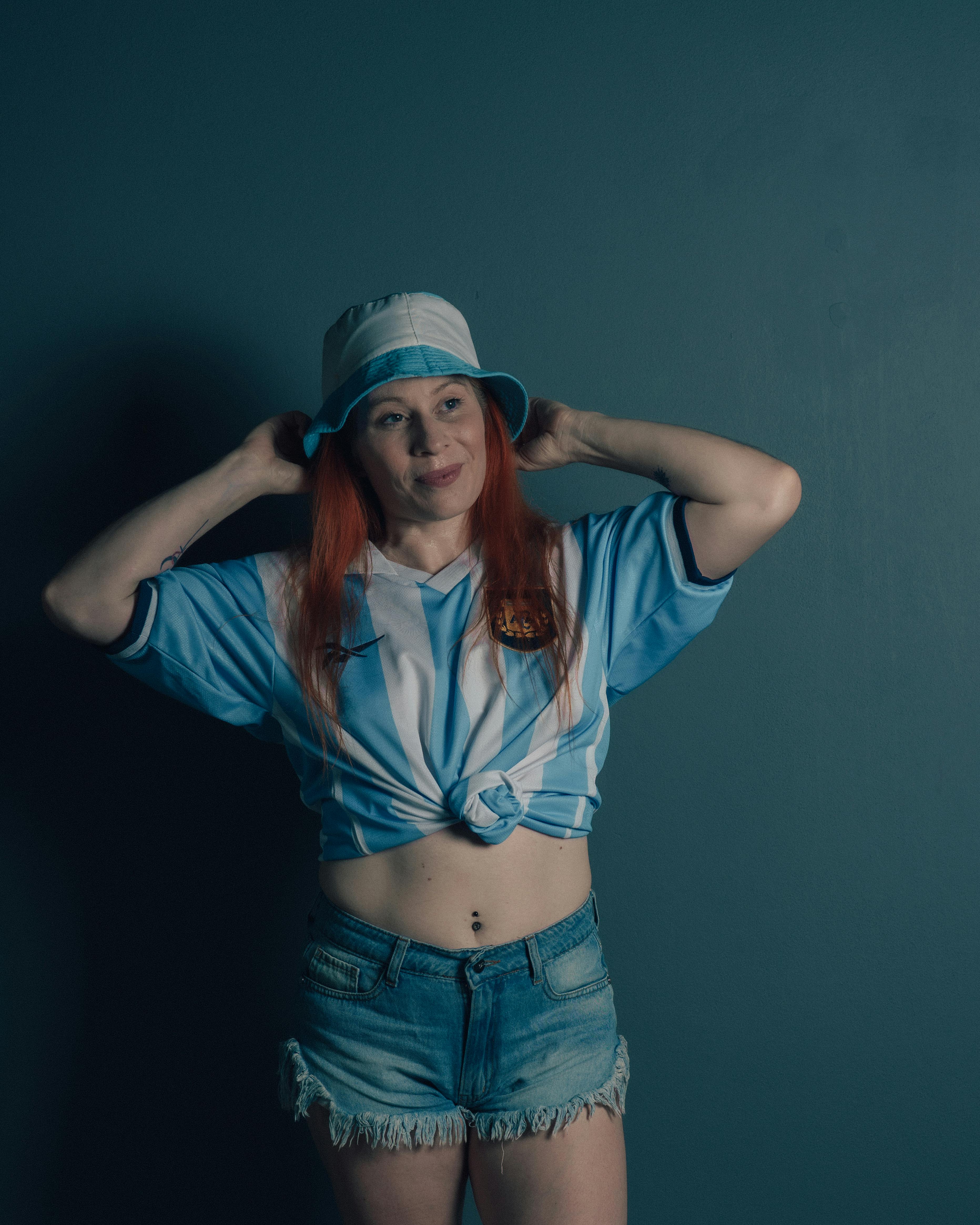 Gratis Immagine gratuita di abbigliamento, abbigliamento casual, abbigliamento sportivo Foto a disposizione