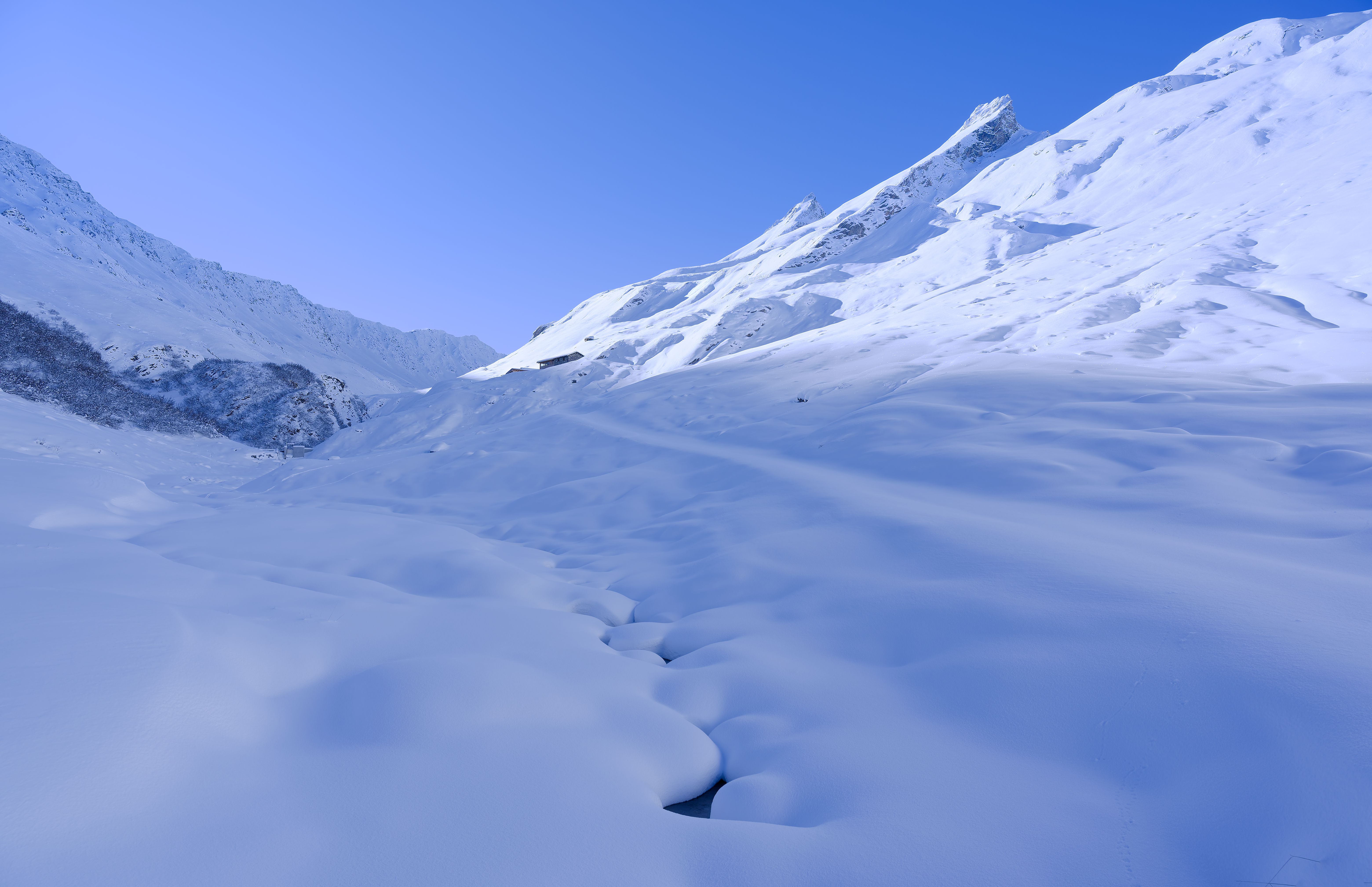 Stunning Winter Landscape in Swiss Alps · Free Stock Photo