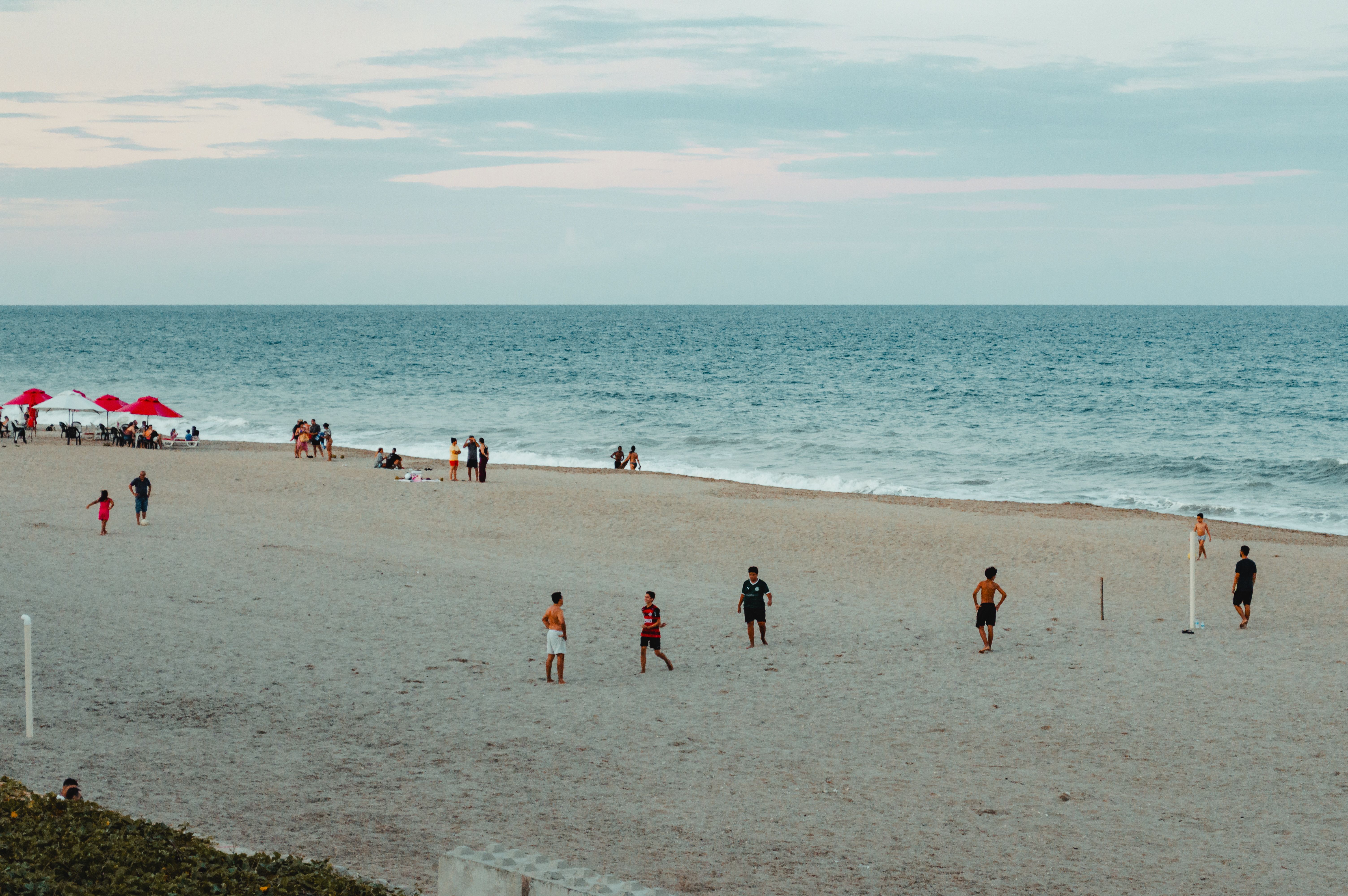 Lake Worth Beach leaders scrap proposed $245,000 fitness court in Bryant Park over waterfront views — Photo by Ivett M on Pex