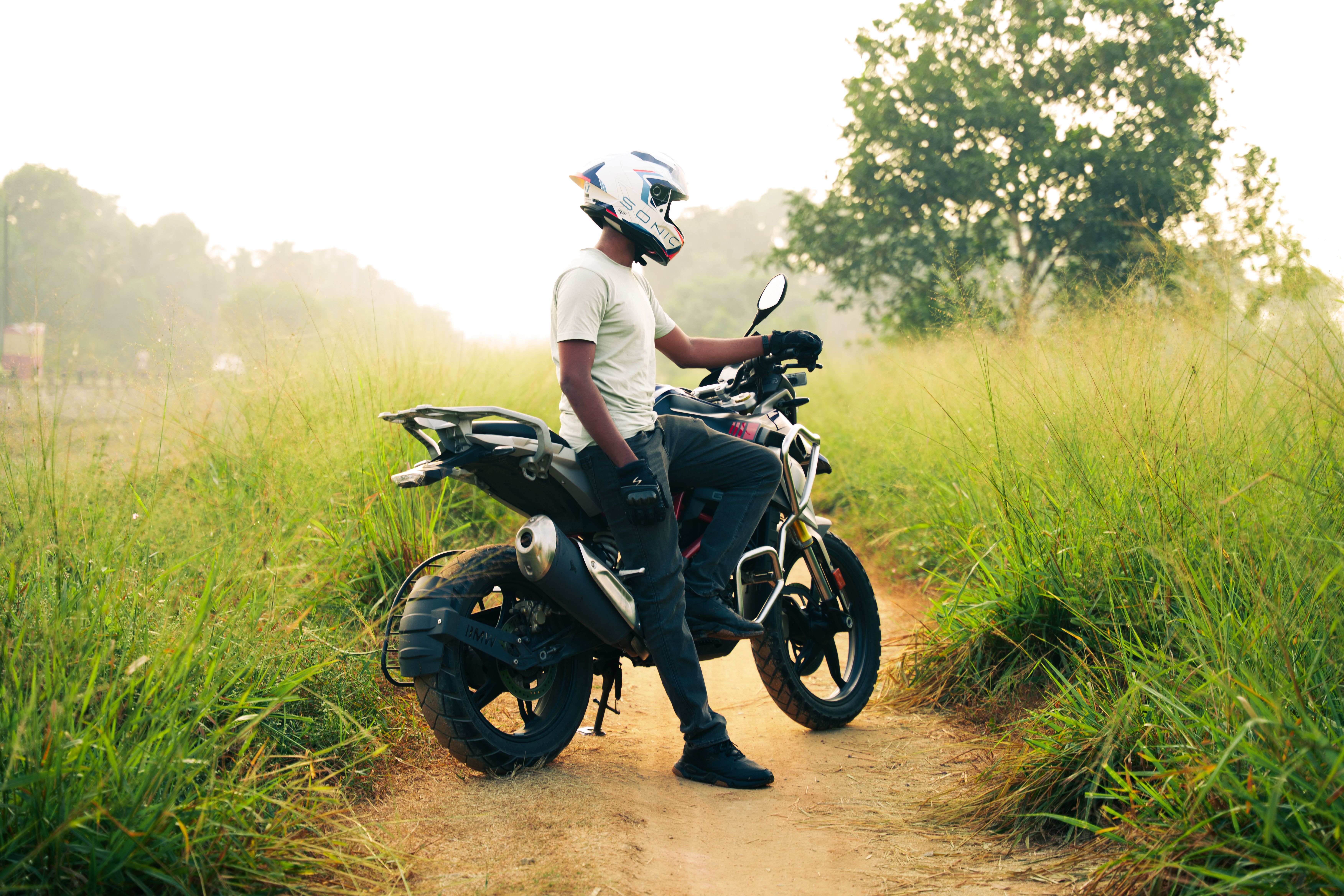 Solo Travel Safety: Essential Apps and Tips for Your Next Adventure