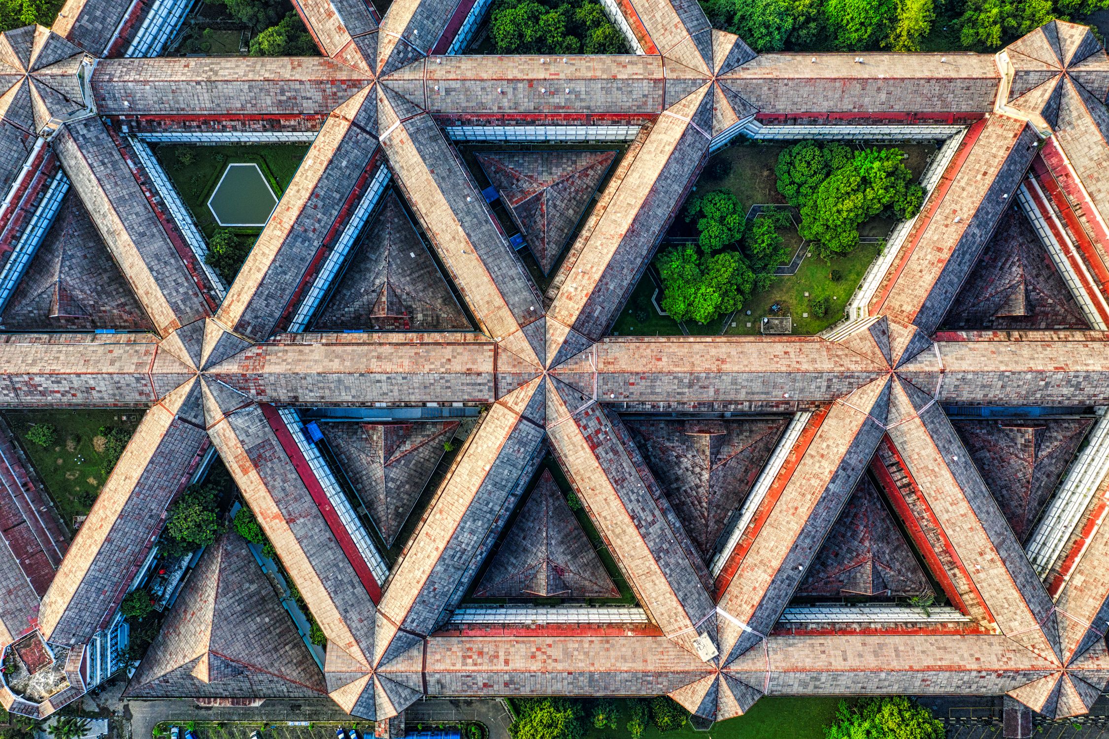 Emergency Roofing Services Emergency Roofing Services