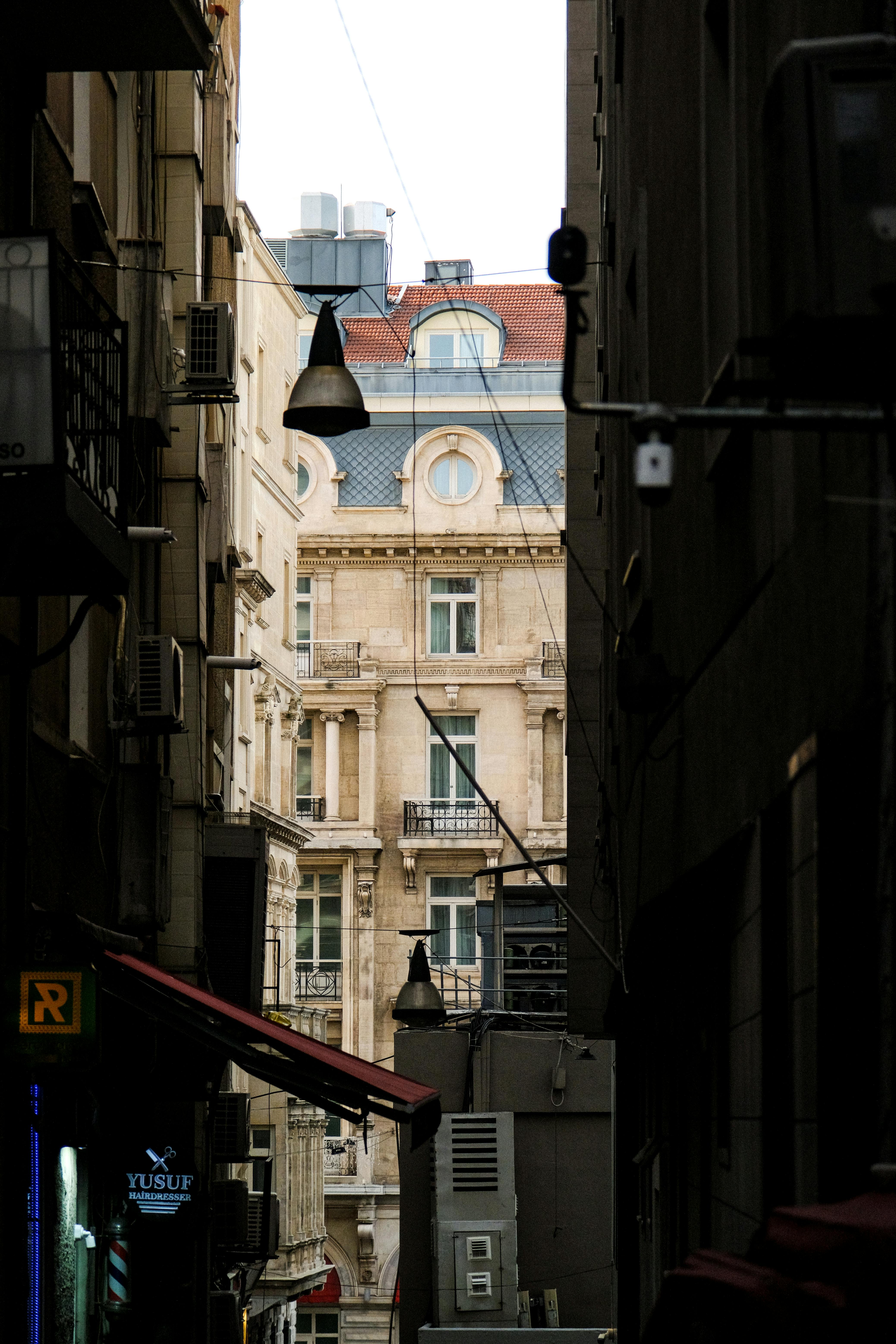 Gratis Immagine gratuita di amante dell architettura, ambiente urbano, appassionato di architettura Foto a disposizione