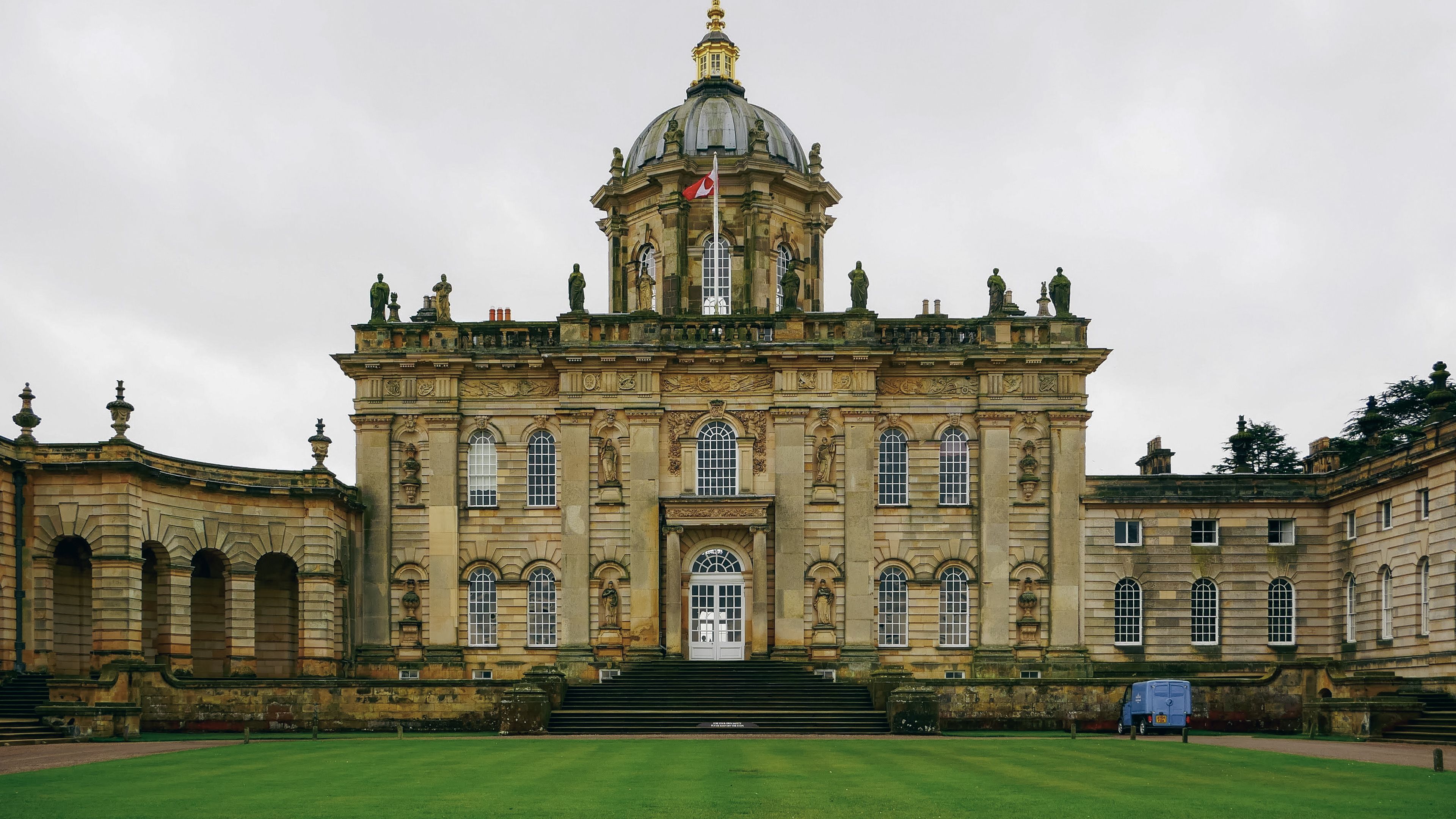 Traditional British architecture with Georgian columns
