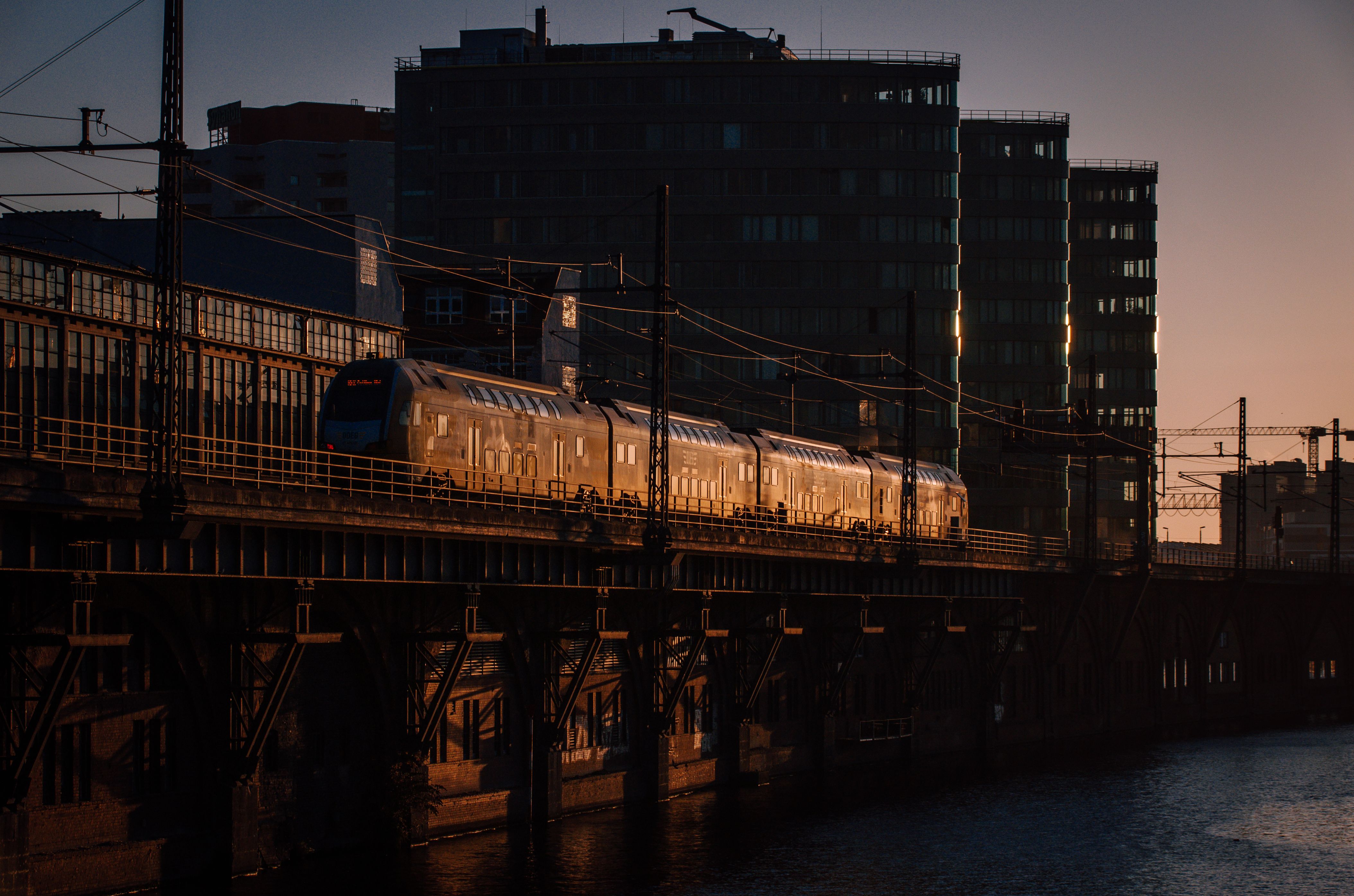 I worked remotely on a seven-hour UK train journey. It was worth the £249 fare — Photo by wal_ 172619 on Pexels