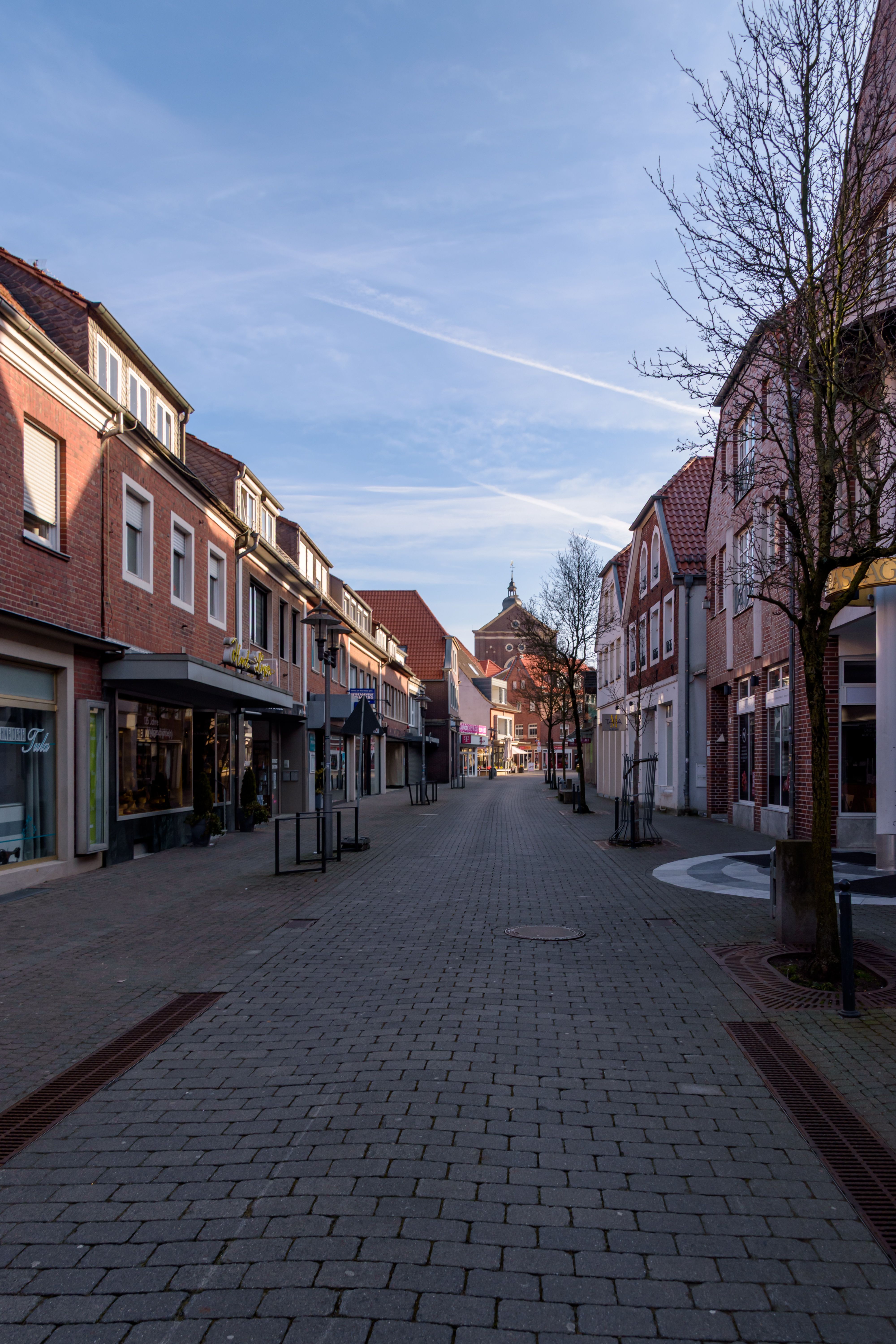 Quiet, picturesque street scene in Coesfeld, NRW during daytime.