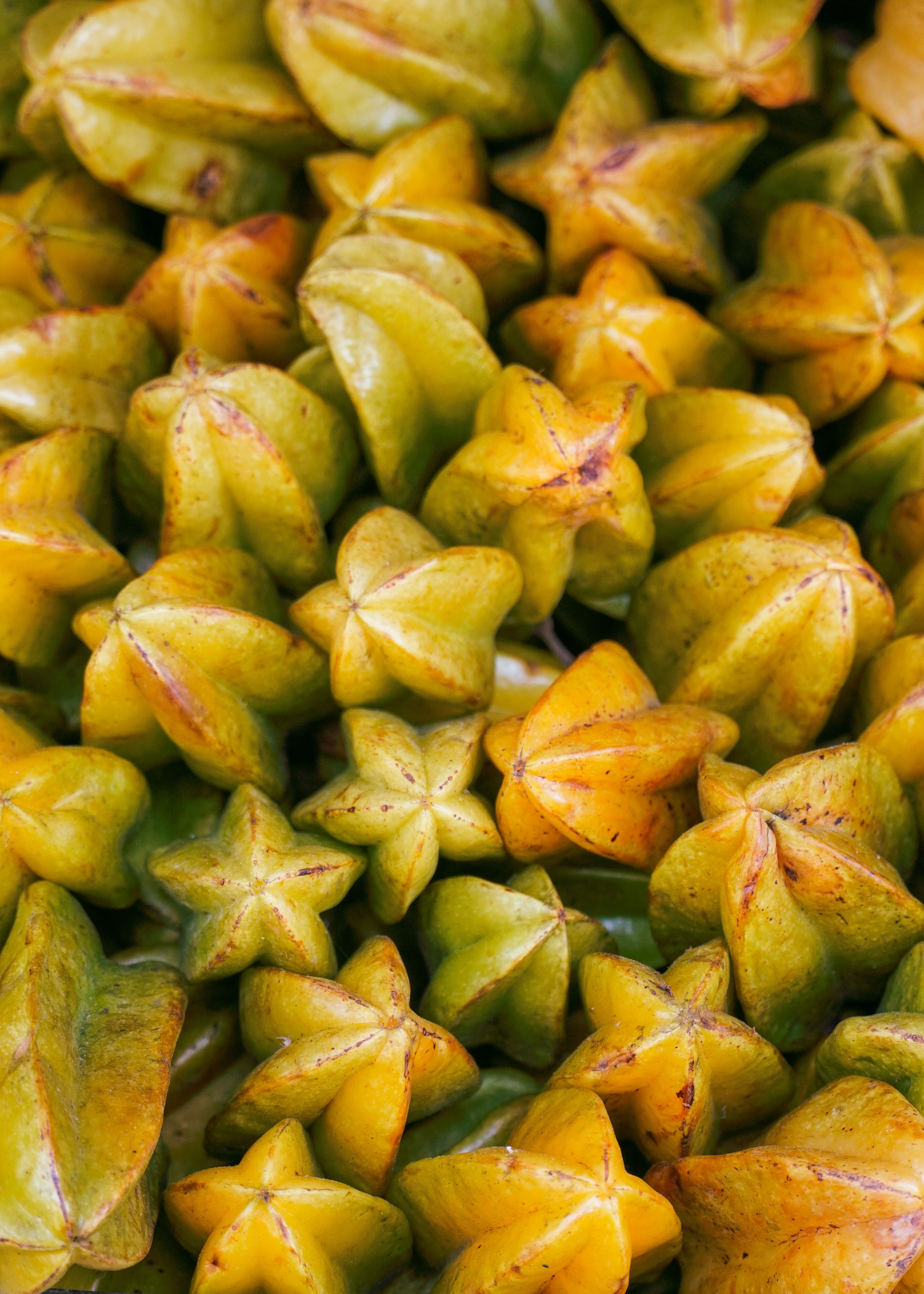 Pile of Starfruits · Free Stock Photo