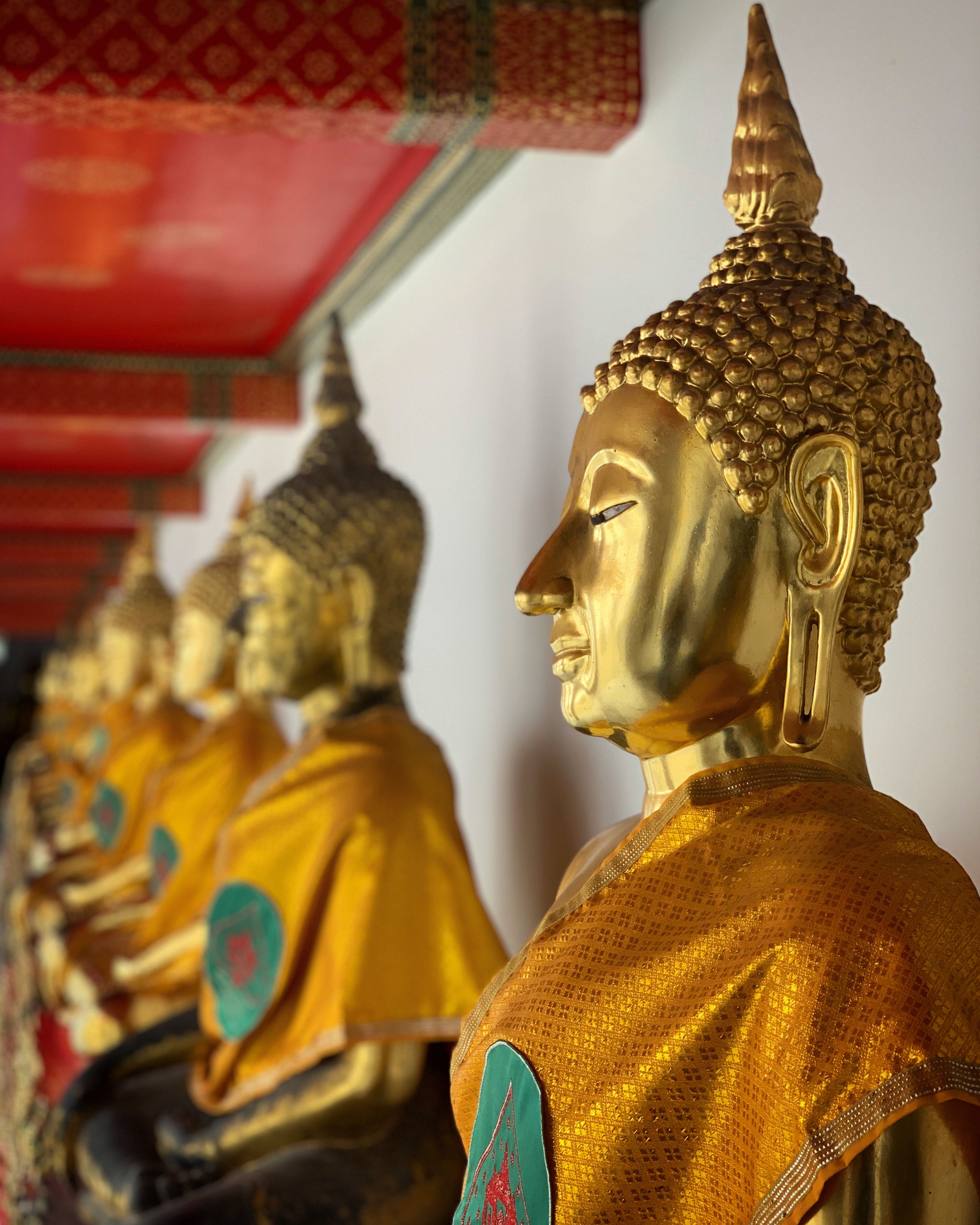 Golden Buddha Statues in Wat Pho Temple, Bangkok · Free Stock Photo