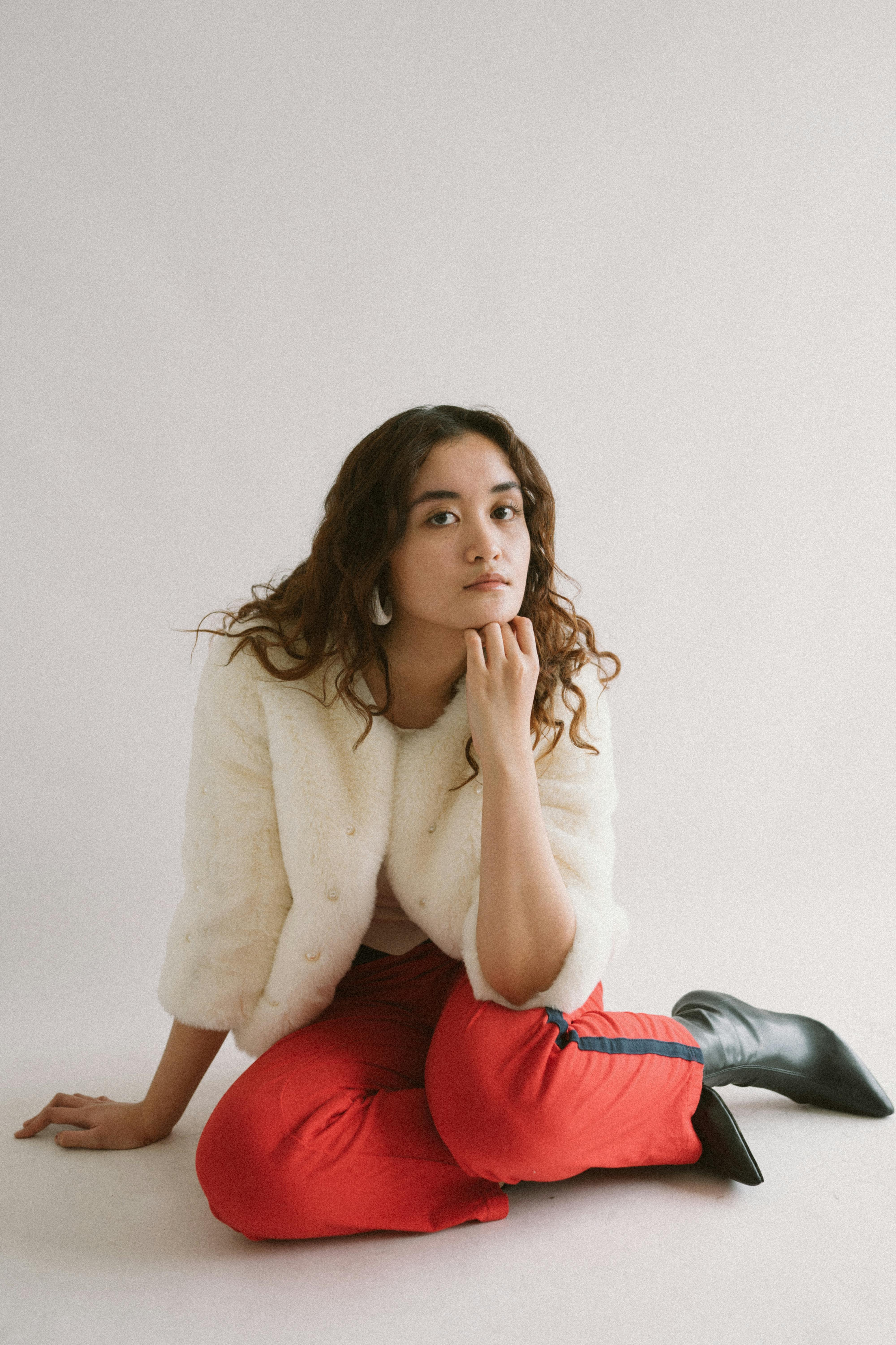 Bezpłatne Darmowe zdjęcie z galerii z #wnętrz, artystyczny, białe futro Zdjęcie z galerii