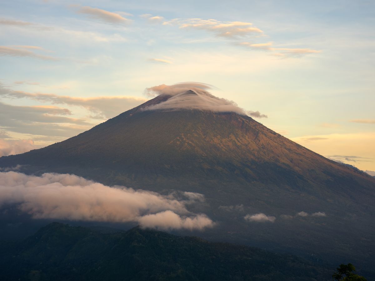 13 Day 100 HR Yin Yoga & Sound Healing Teacher Training in Bali 1