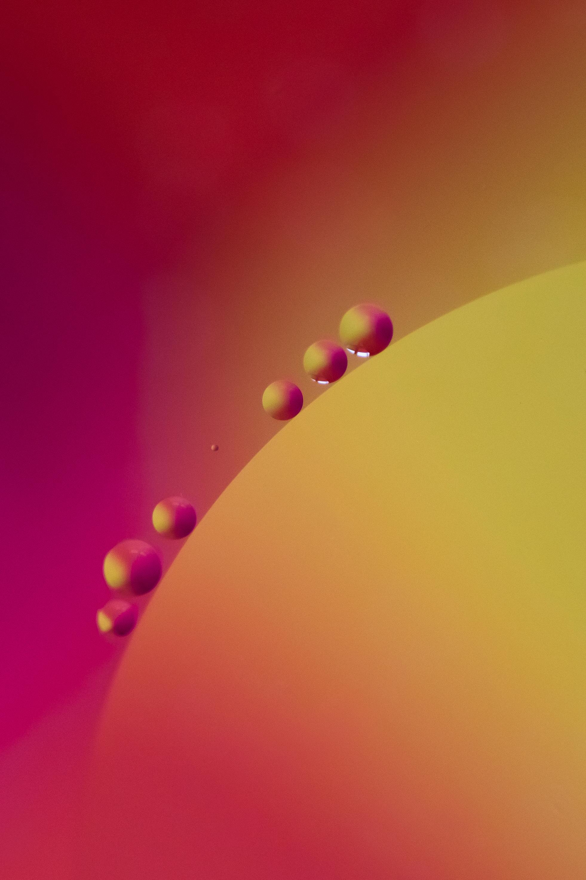 Δωρεάν Αφηρημένη εικόνα φυσαλίδων λαδιού σε ένα ζωντανό κόκκινο και κίτρινο φόντο με διαβάθμιση. Φωτογραφία από στοκ φωτογραφιών