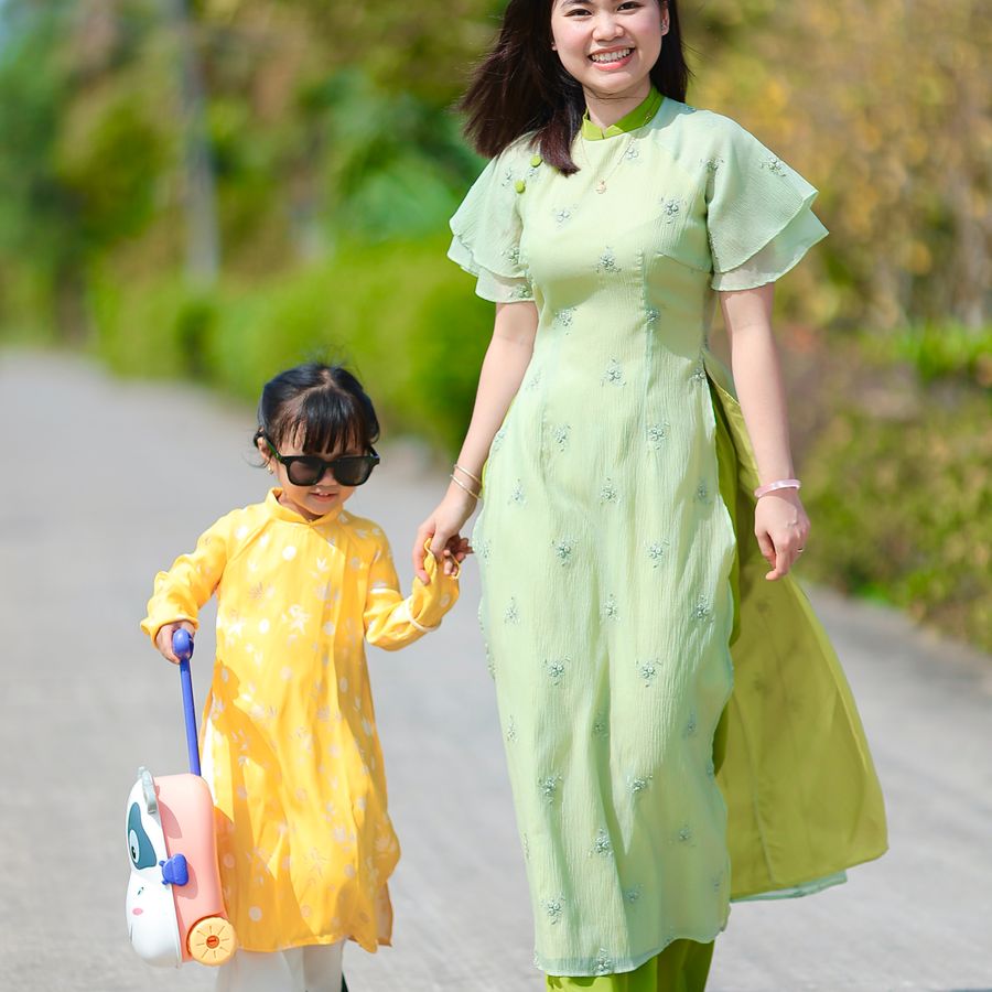 Mẹ Và Con Gái góc 1