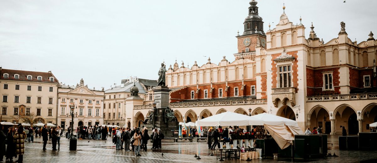 La Plaza del Mercado de Cracovia y la Lonja de los Paños