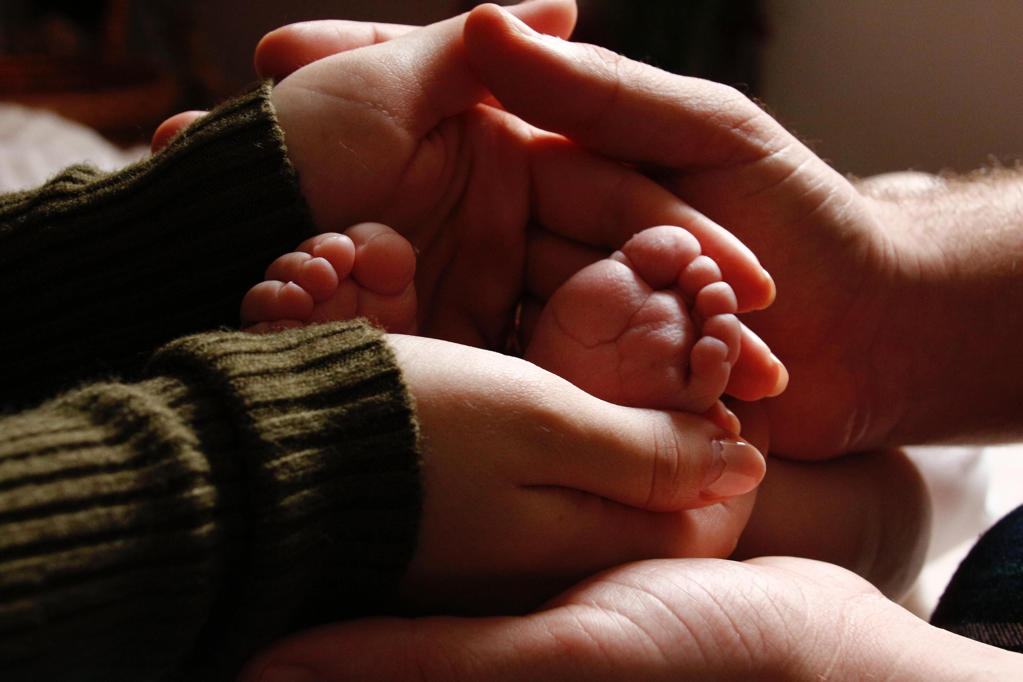 parenting & family solutions parenting & family life — Photo by Drisola Jovani on Pexels